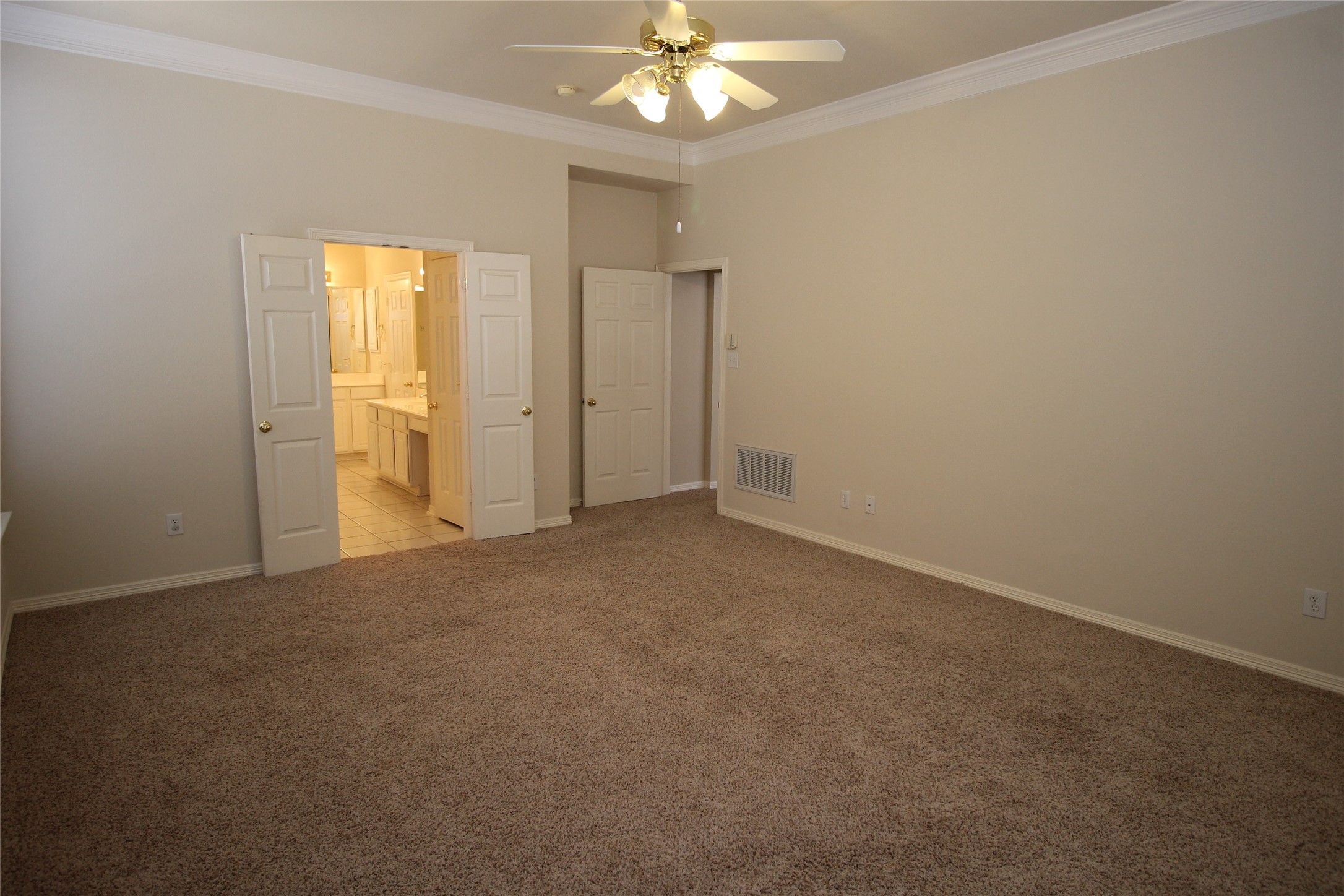 1416 Old Oak Trail
