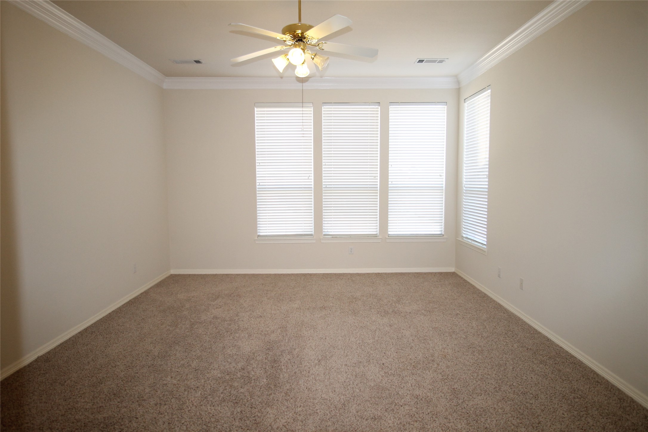 1416 Old Oak Trail