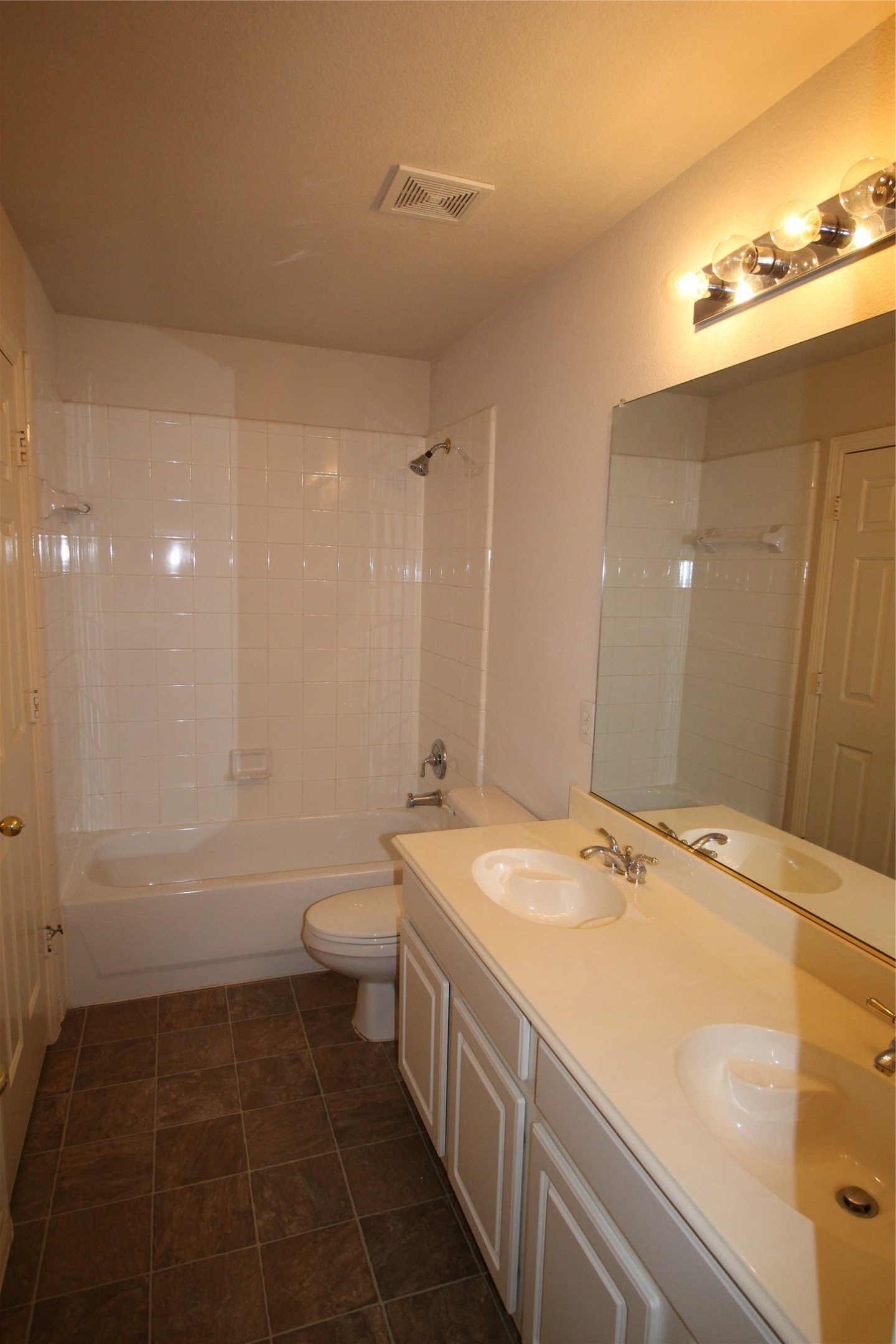 1416 Old Oak Trail