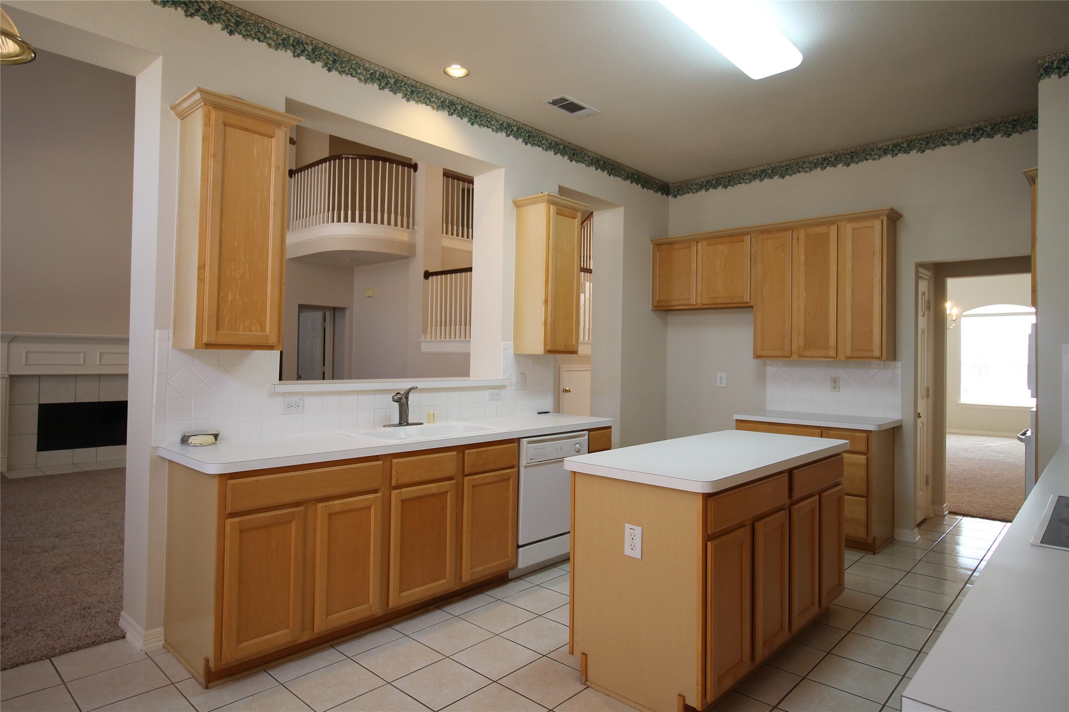1416 Old Oak Trail
