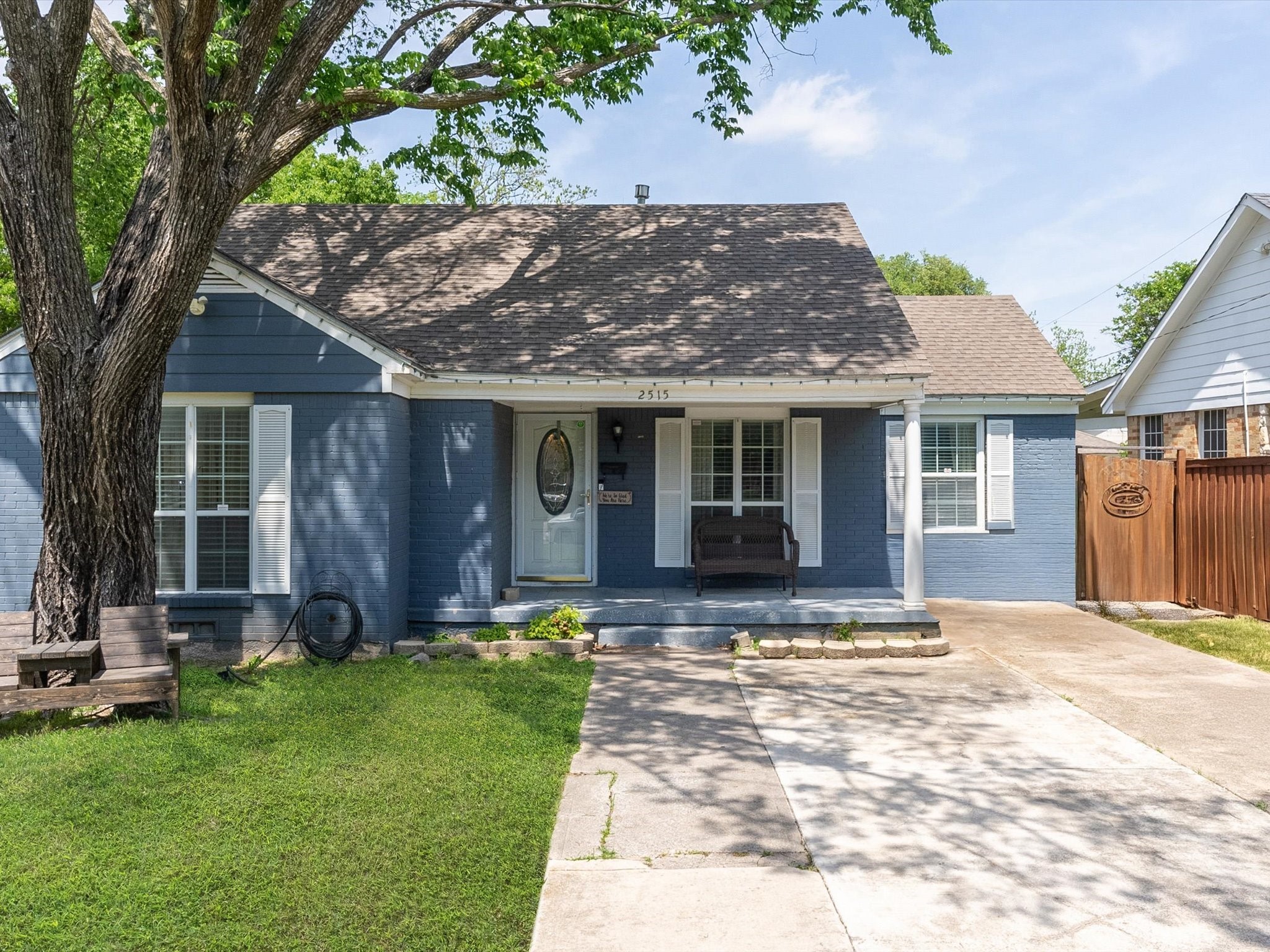 2515 Roanoke Avenue