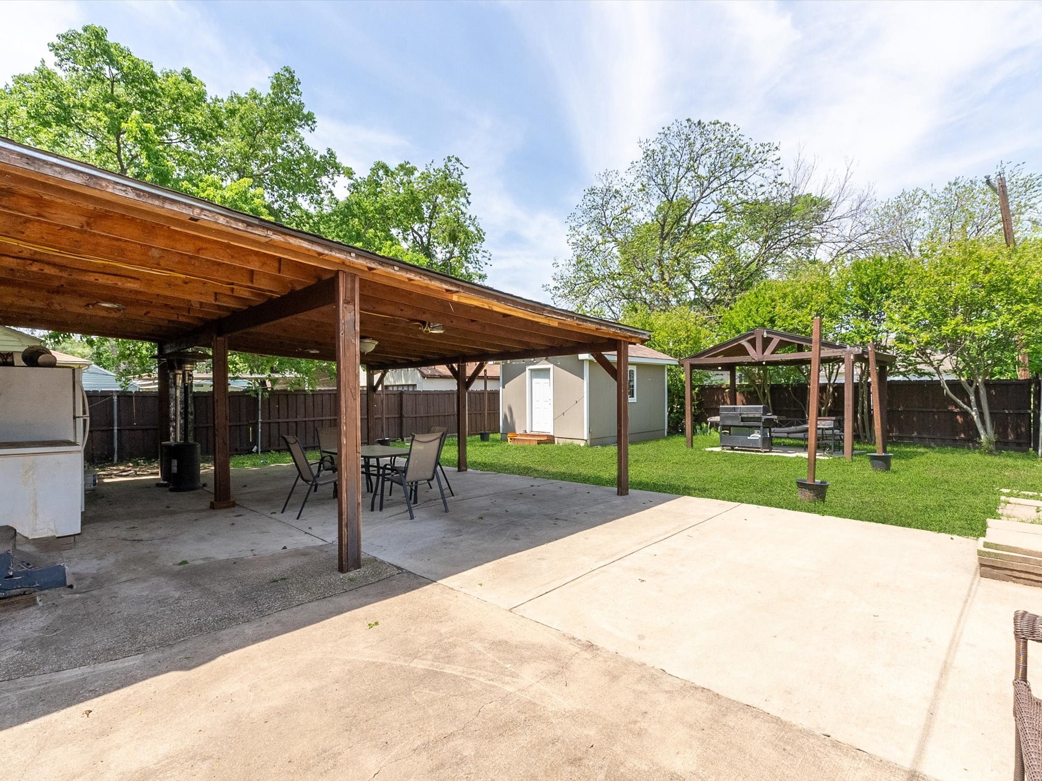 2515 Roanoke Avenue