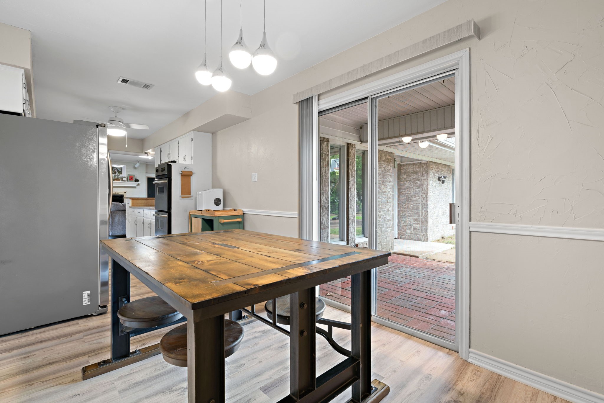 6409 Buena Vista Drive