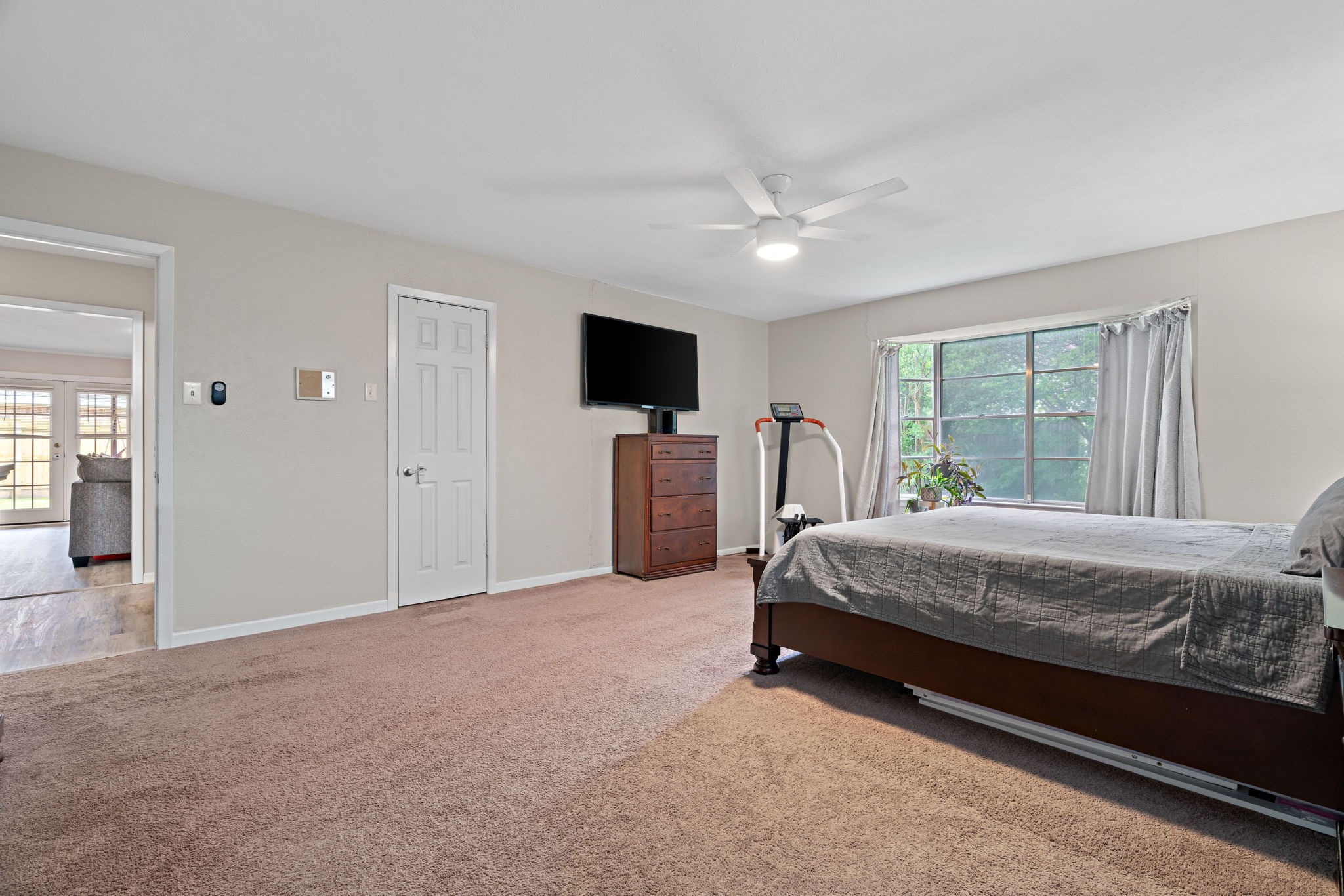 6409 Buena Vista Drive