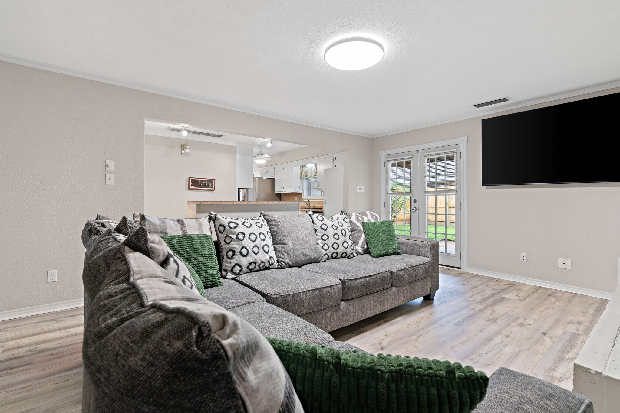 6409 Buena Vista Drive