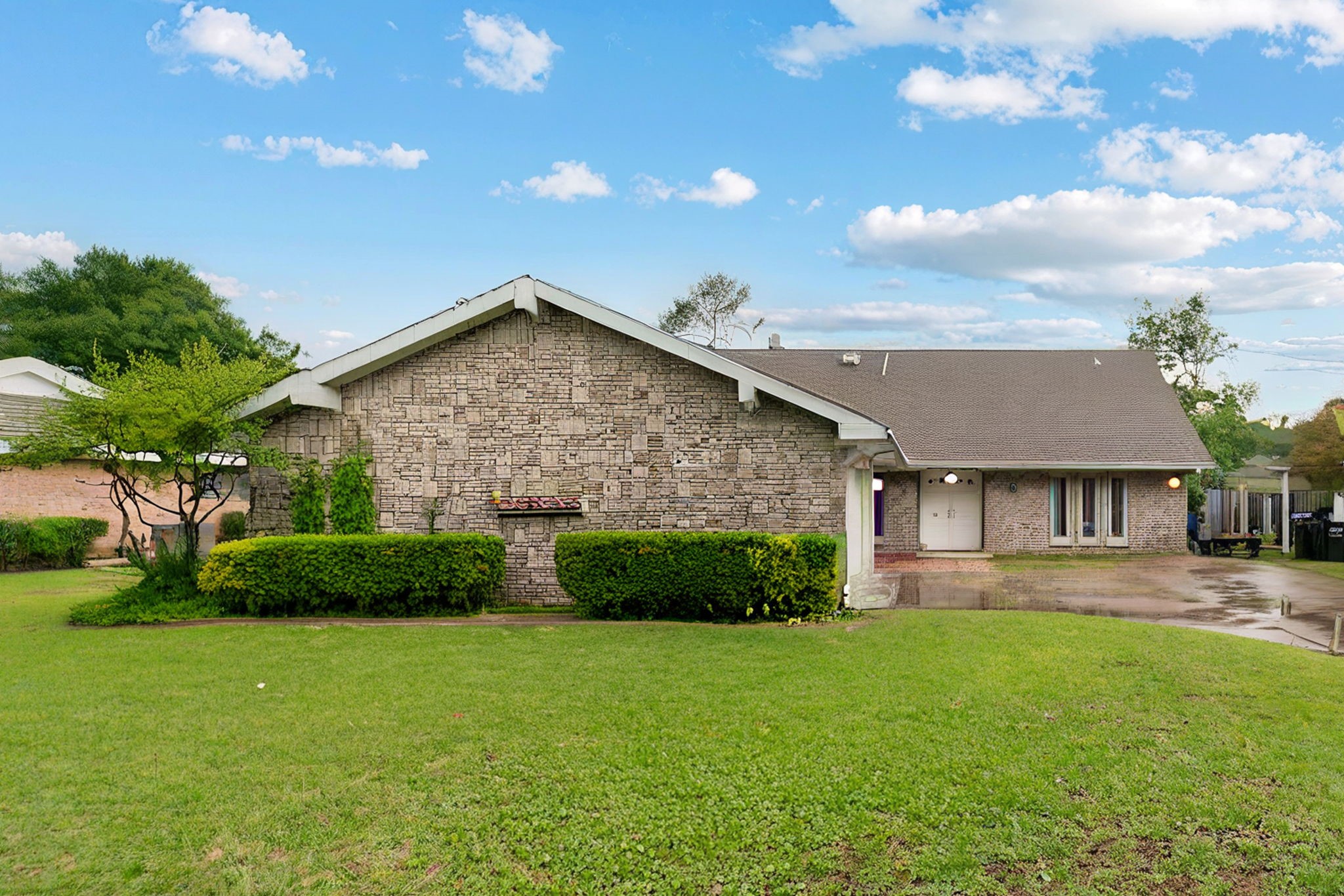 6409 Buena Vista Drive