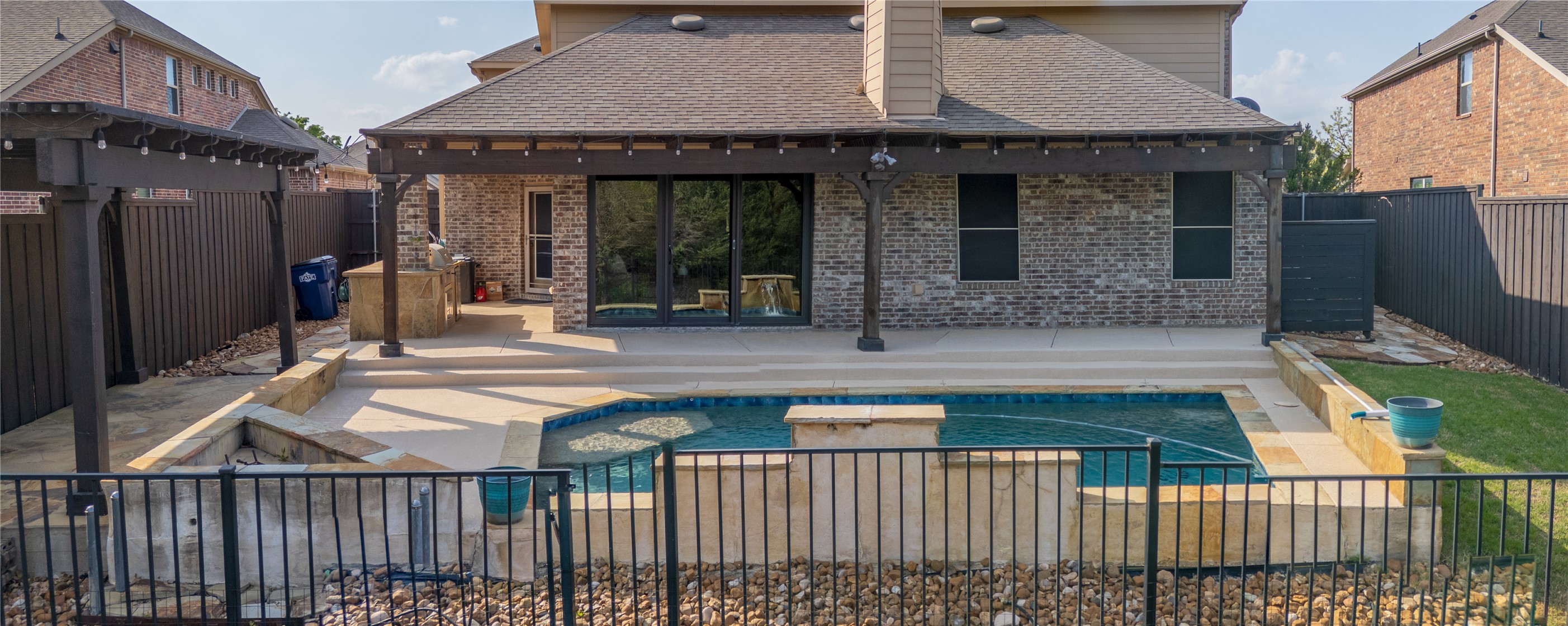 186 Balfour Drive