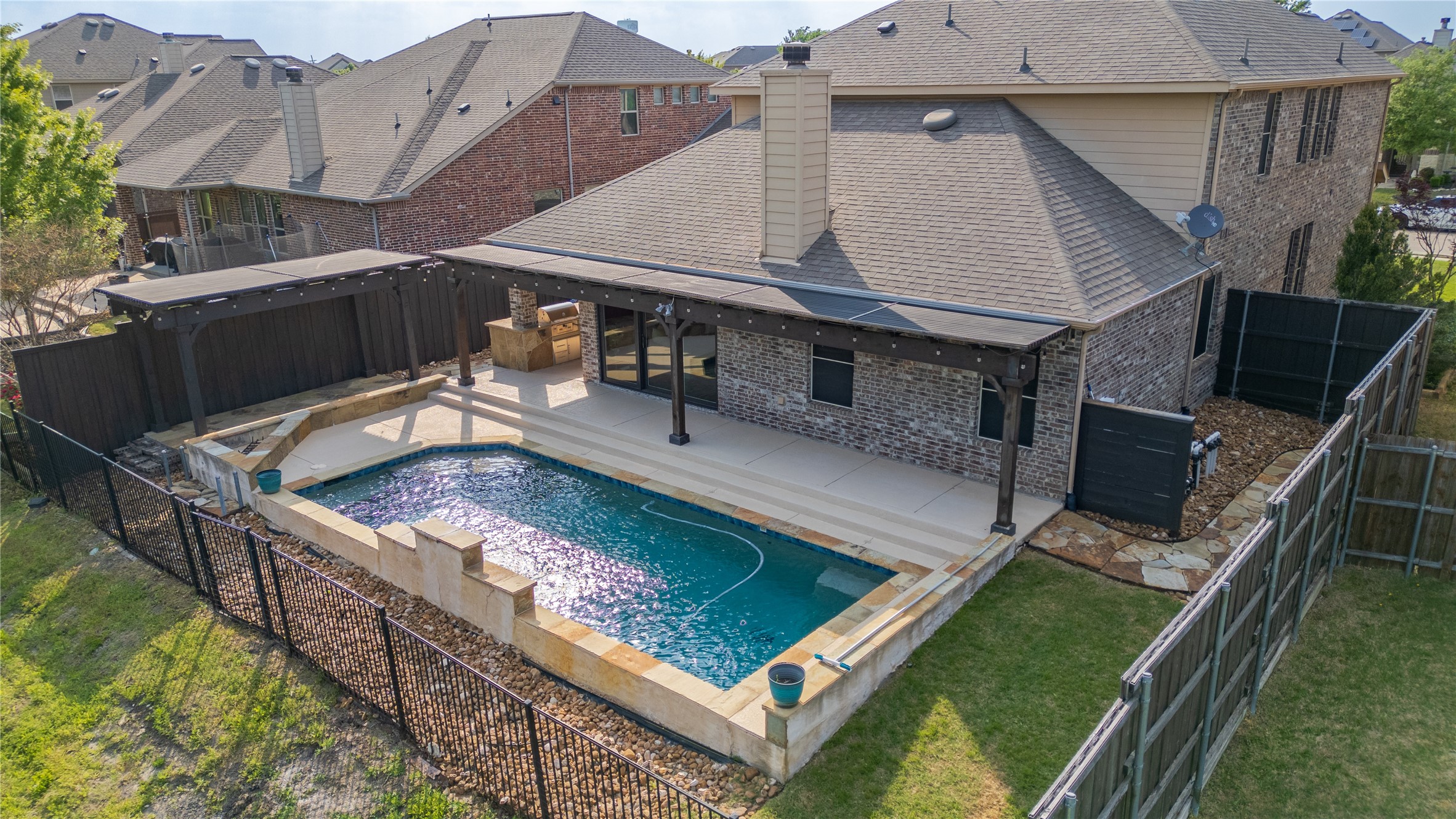 186 Balfour Drive