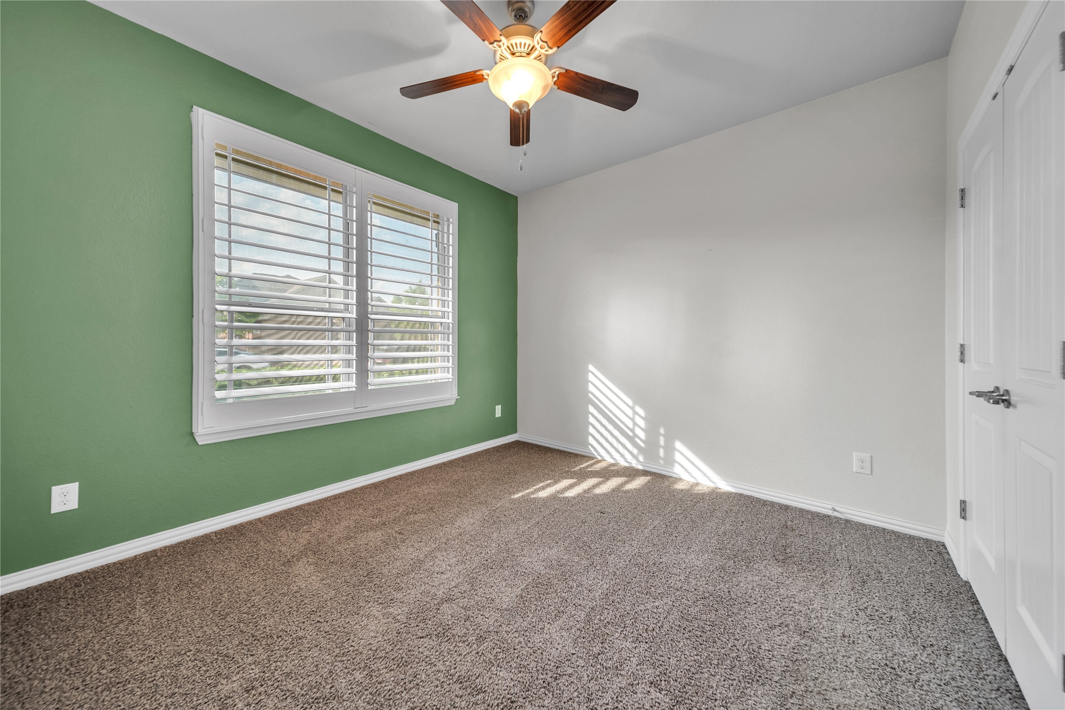 186 Balfour Drive