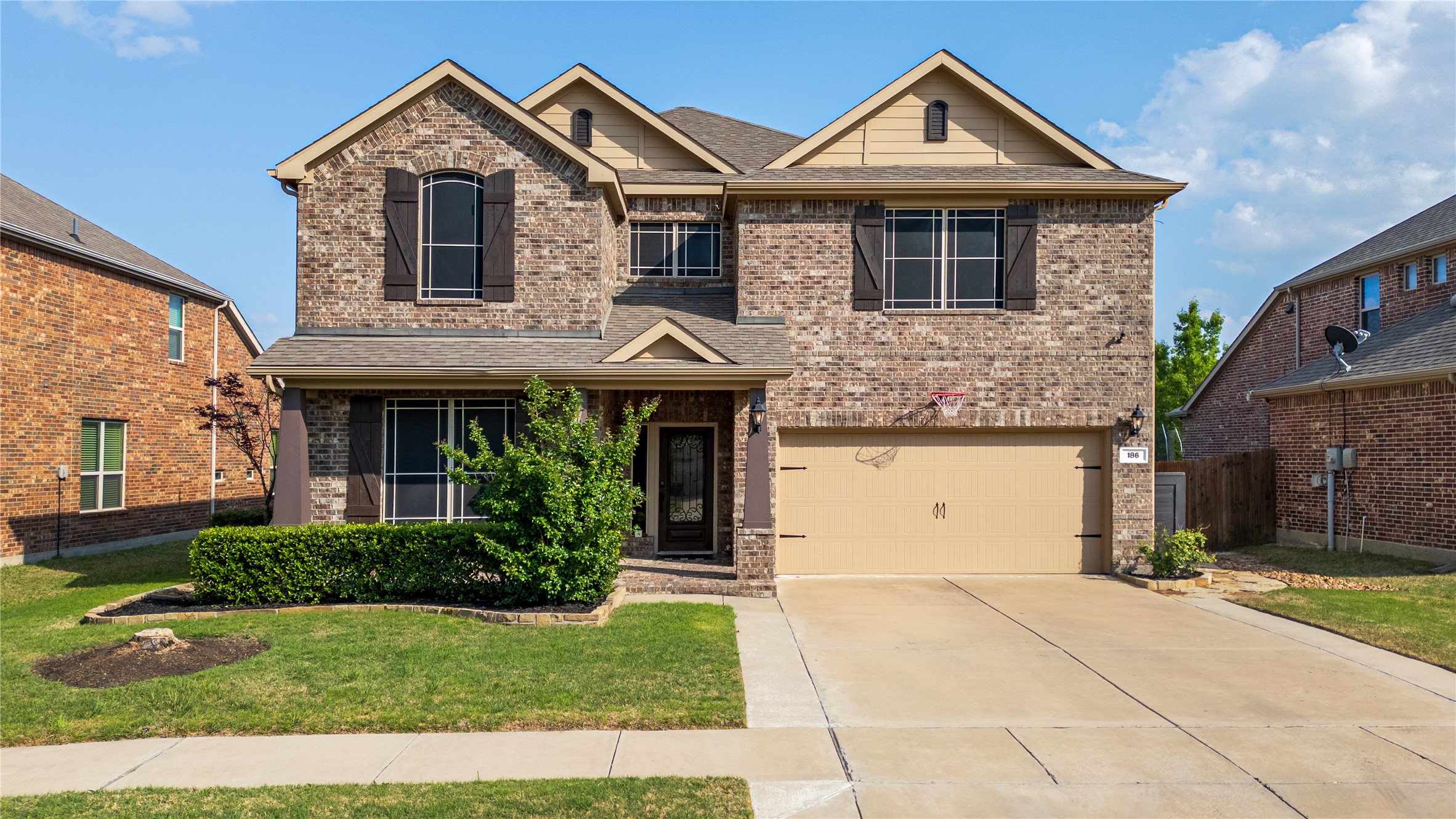 186 Balfour Drive