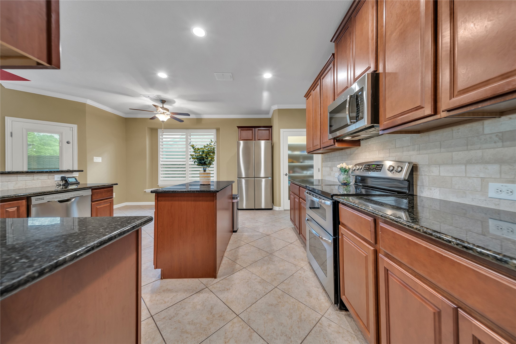 186 Balfour Drive