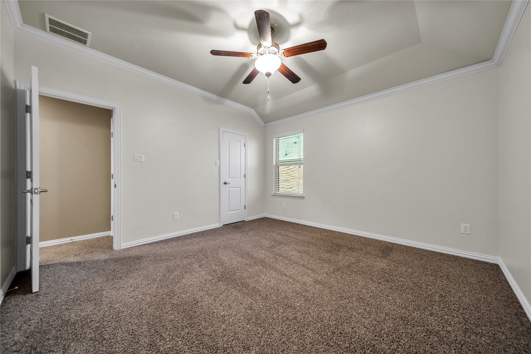 186 Balfour Drive