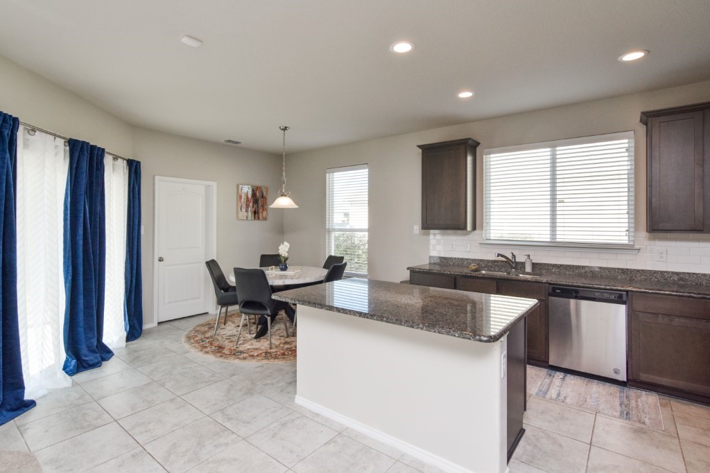 2325 Telfair Way