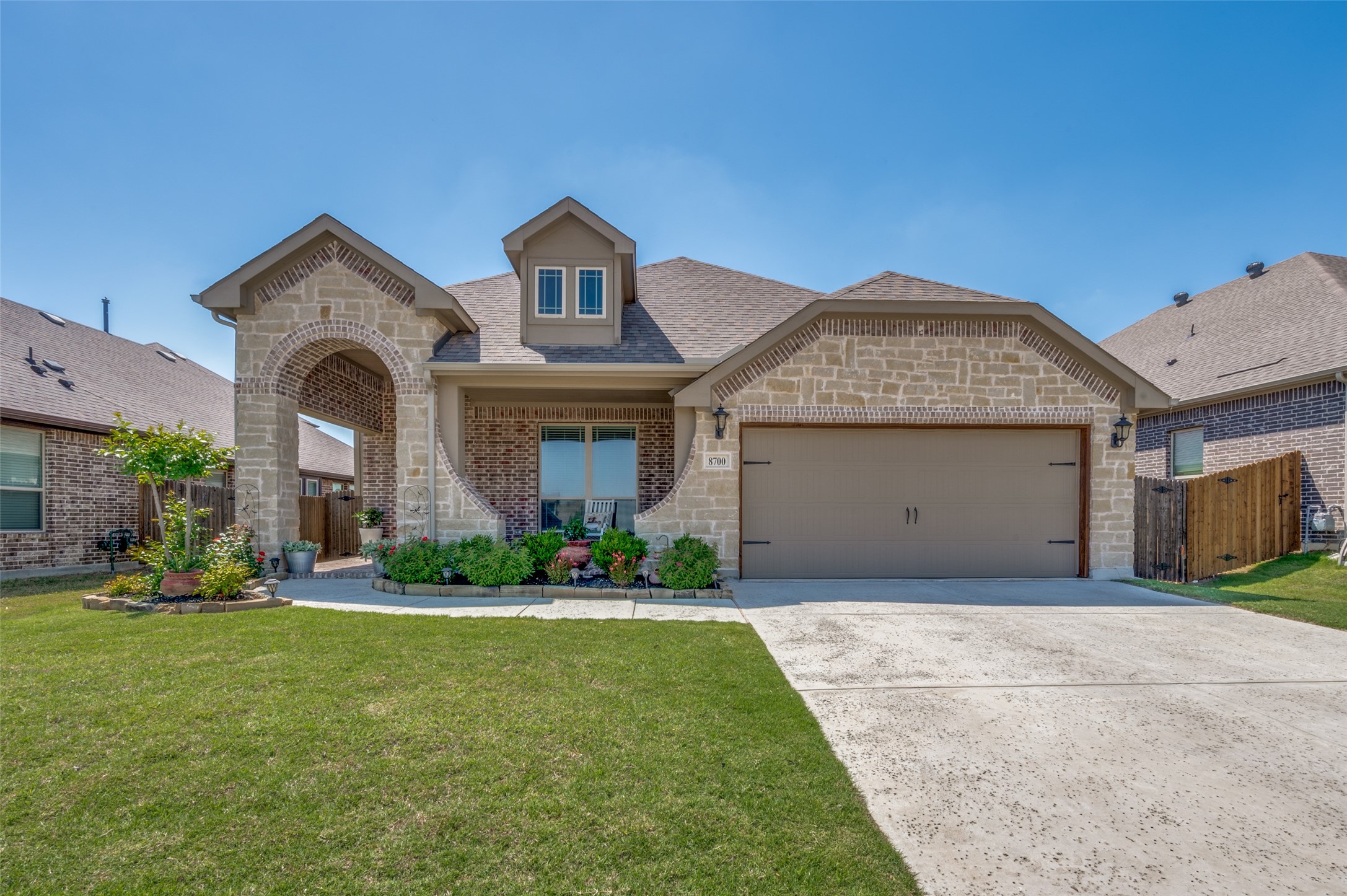 8700 White Rock Lane