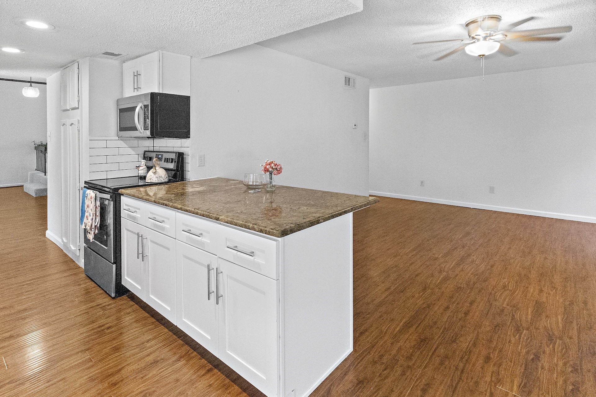 3008 Raintree Court