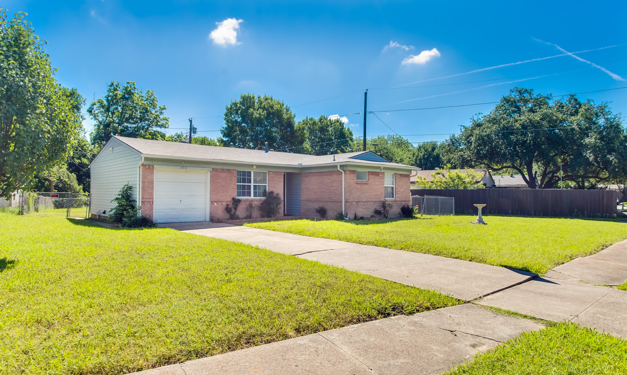 4712 Laurel Lane