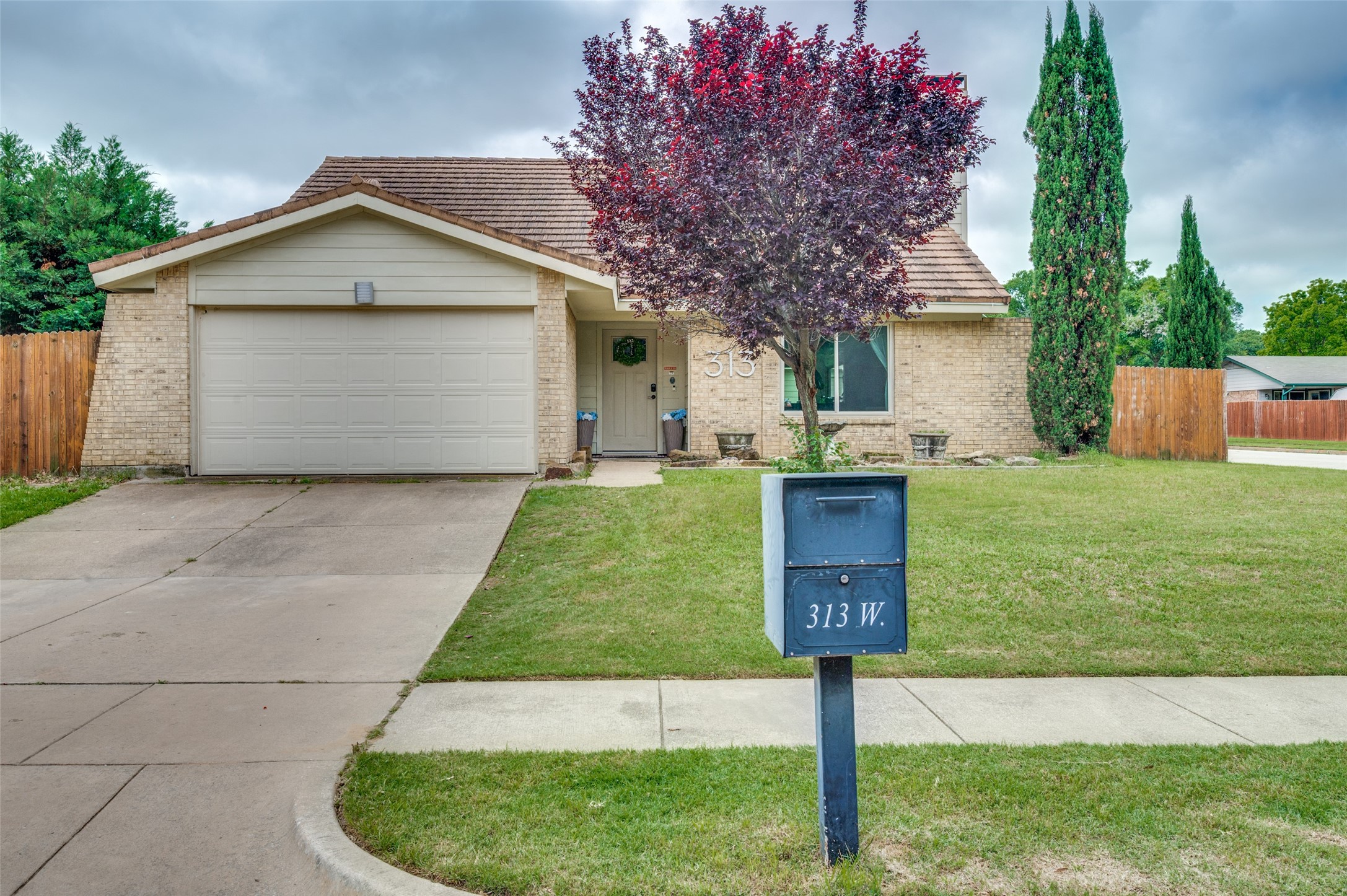 313 W Ash Lane