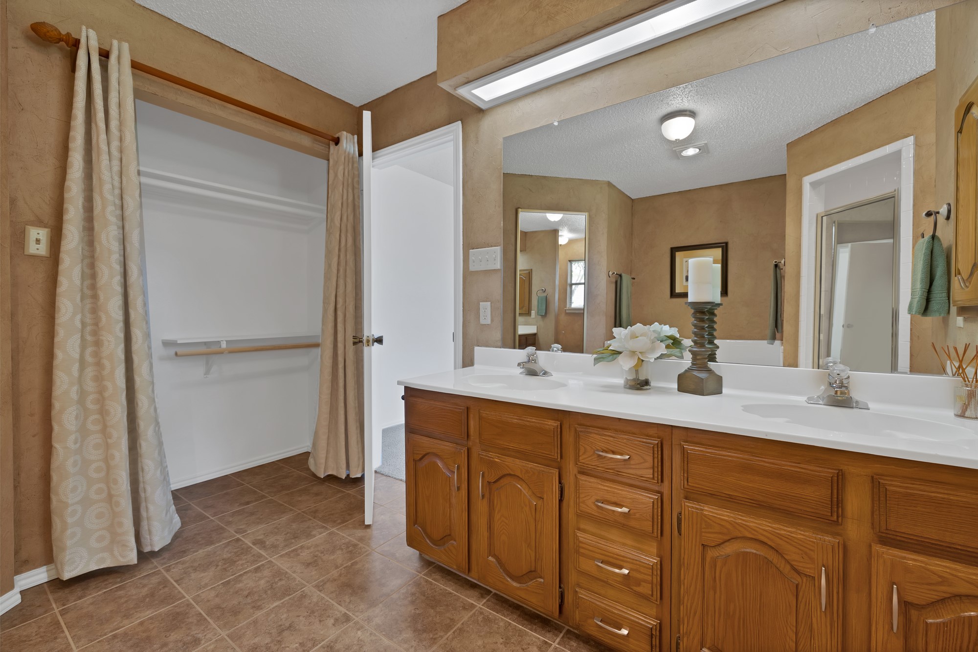3914 Nancy Jane Circle
