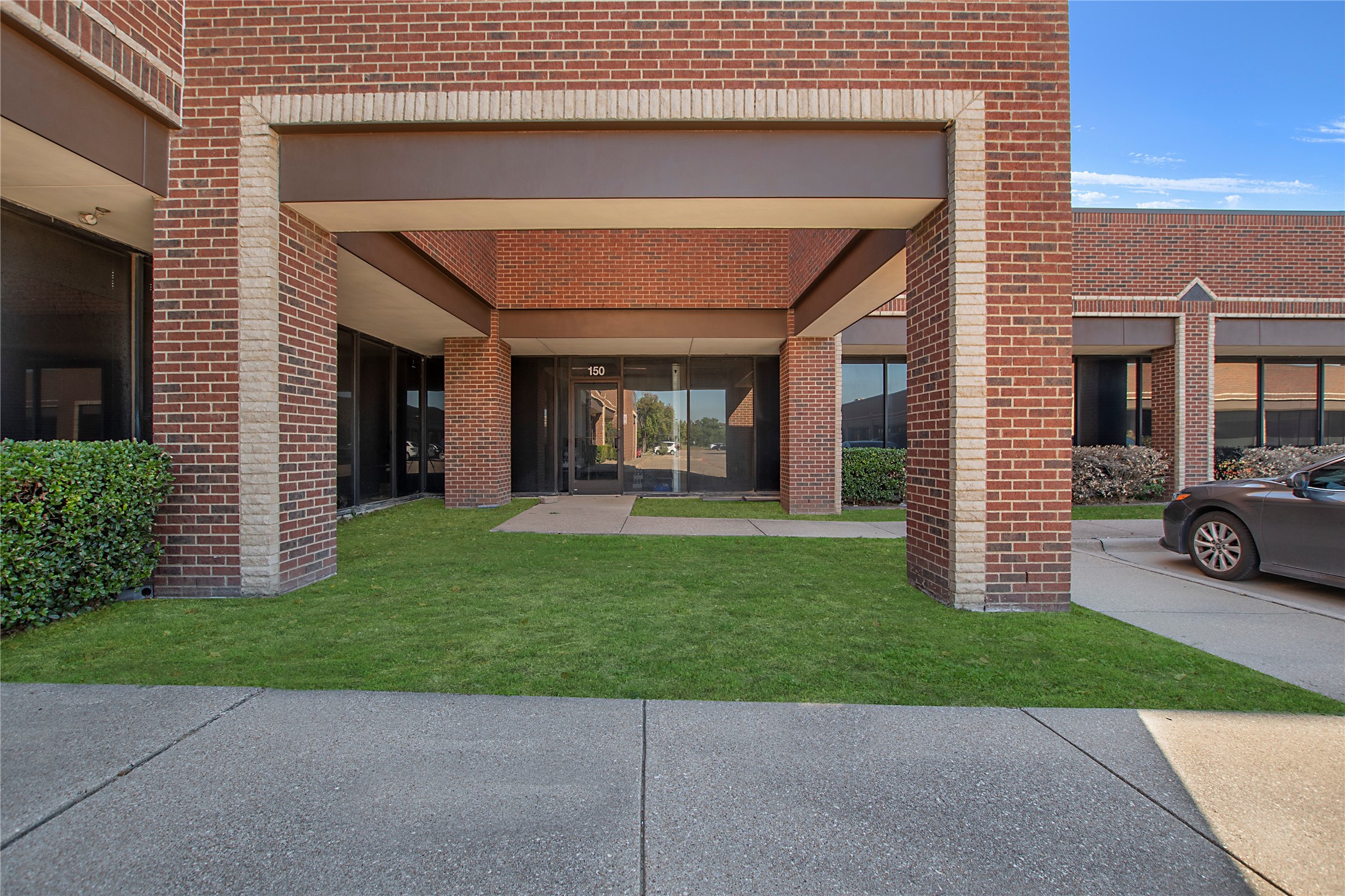 1445 Mac Arthur Drive 150