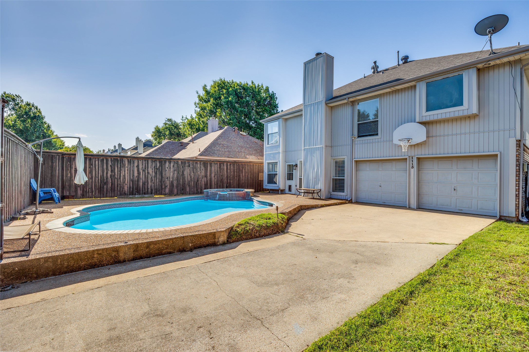 1115 Holly Drive
