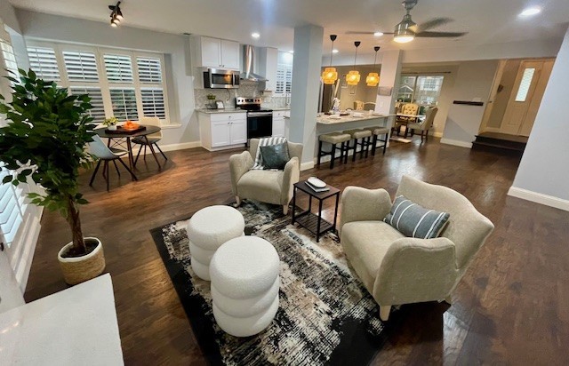 1115 Holly Drive
