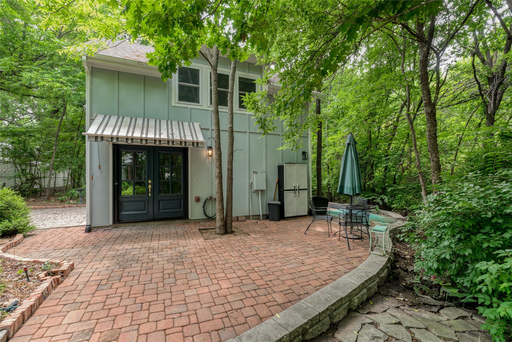 812 Baker Street