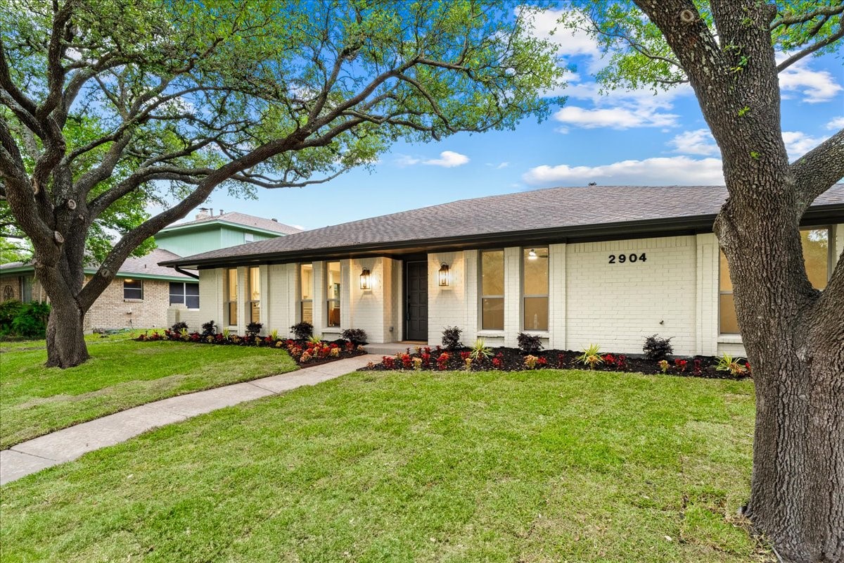 2904 Deep Valley Trail