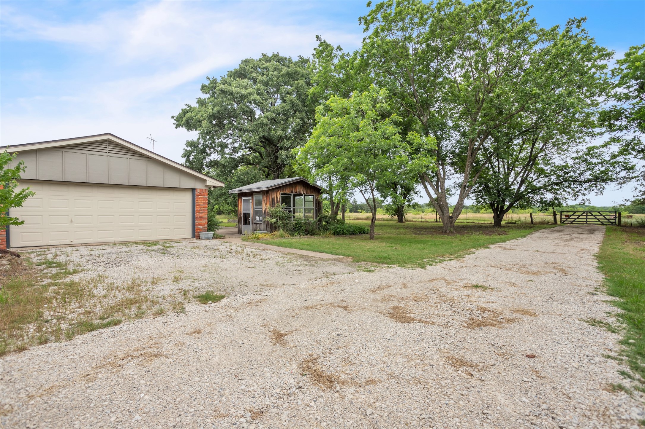 3307 County Road 2176