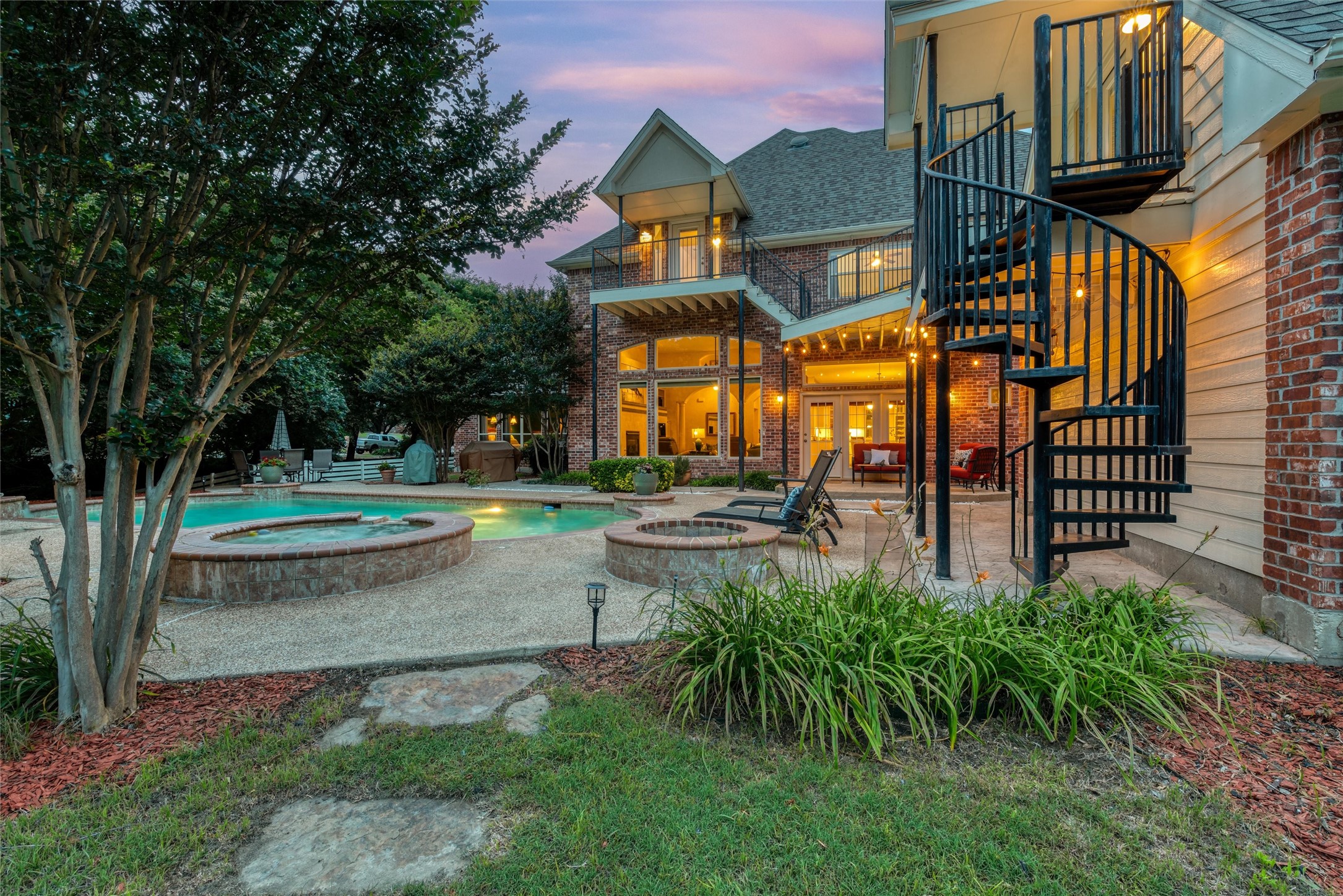 3873 Heritage Trail