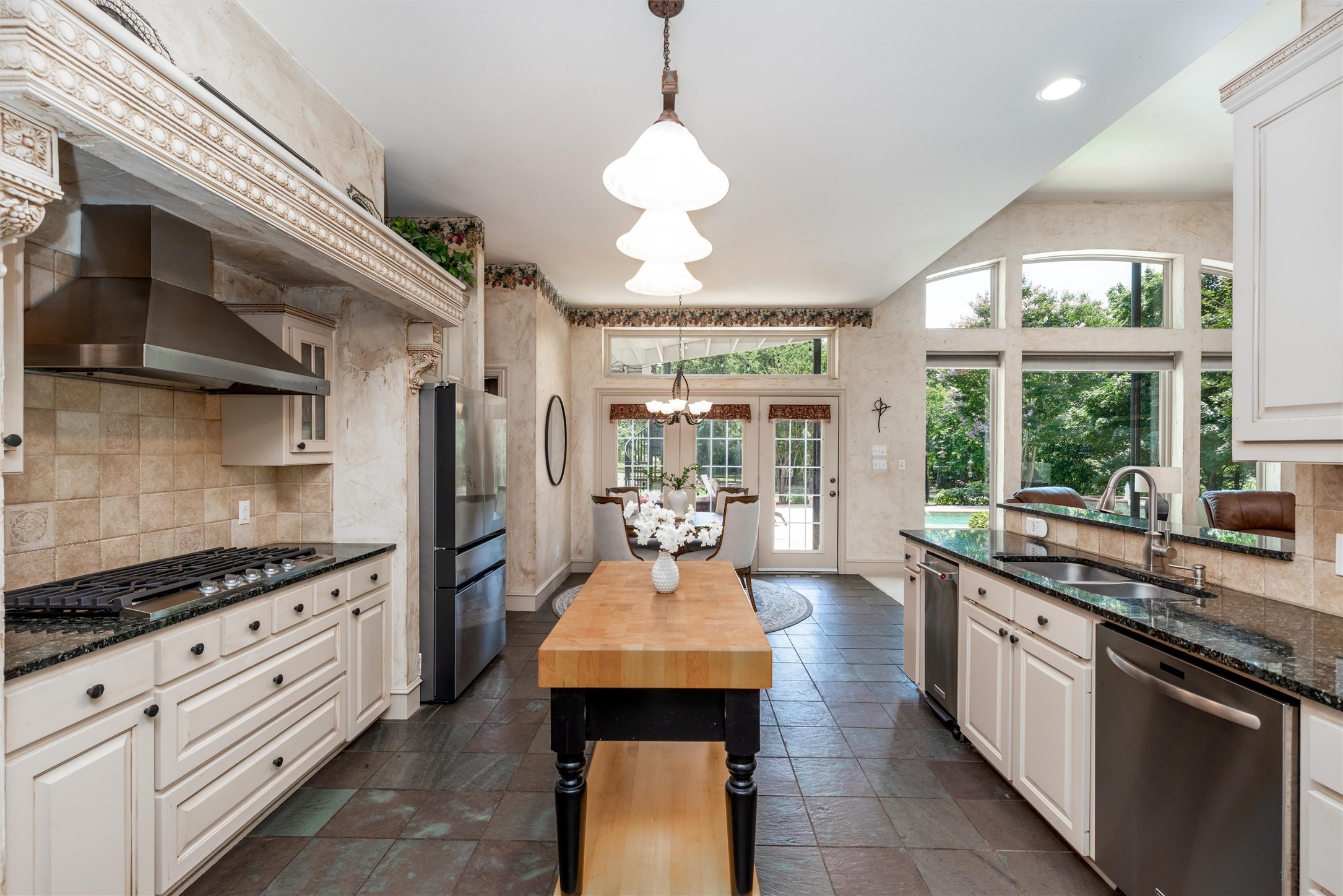 3873 Heritage Trail