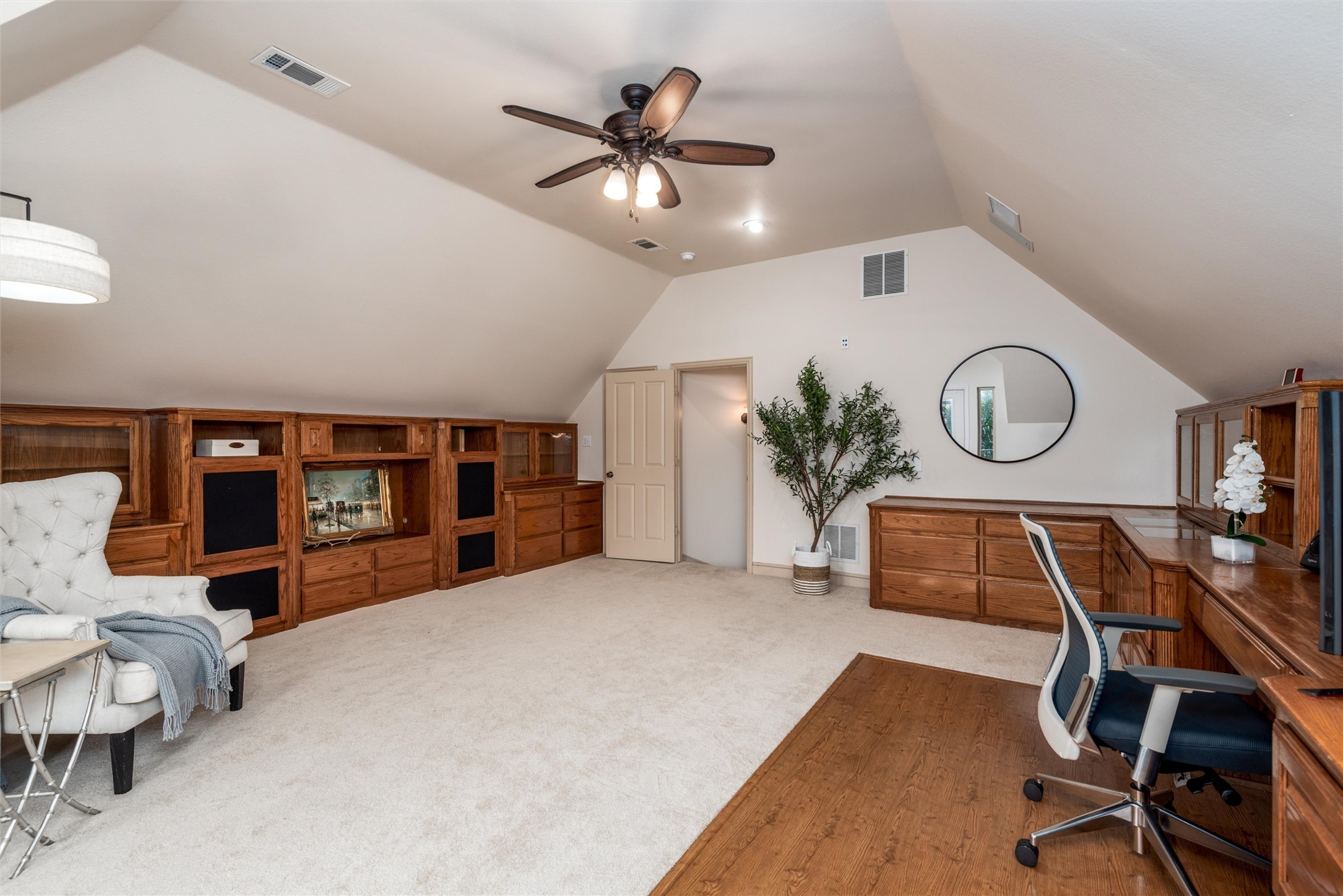 3873 Heritage Trail