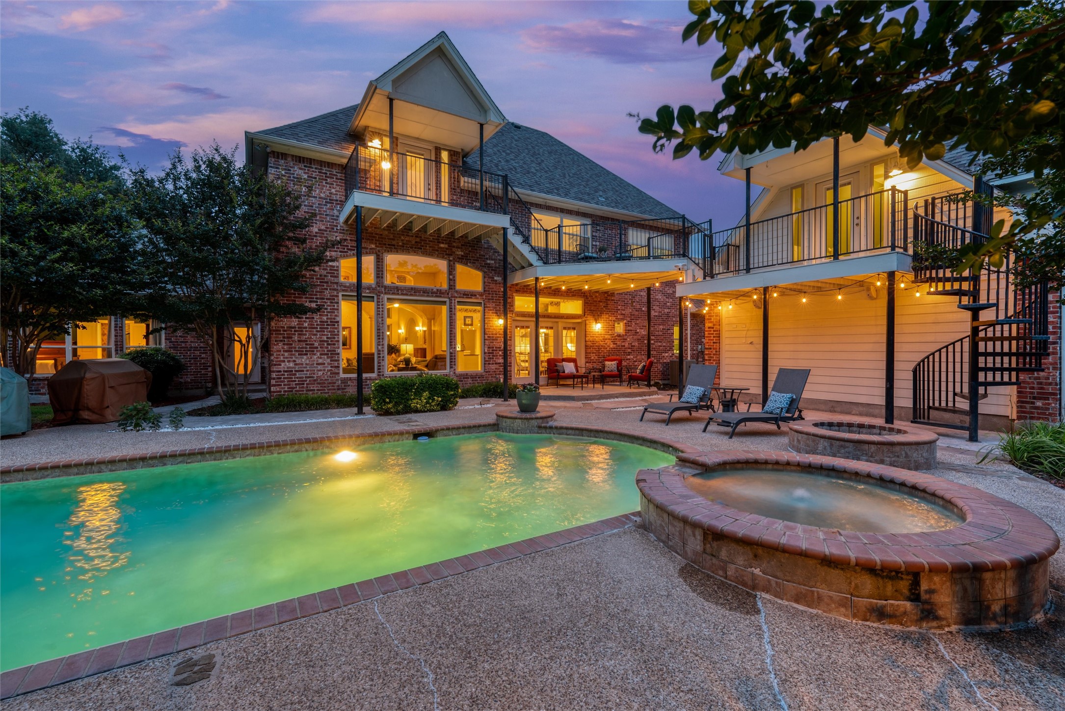 3873 Heritage Trail