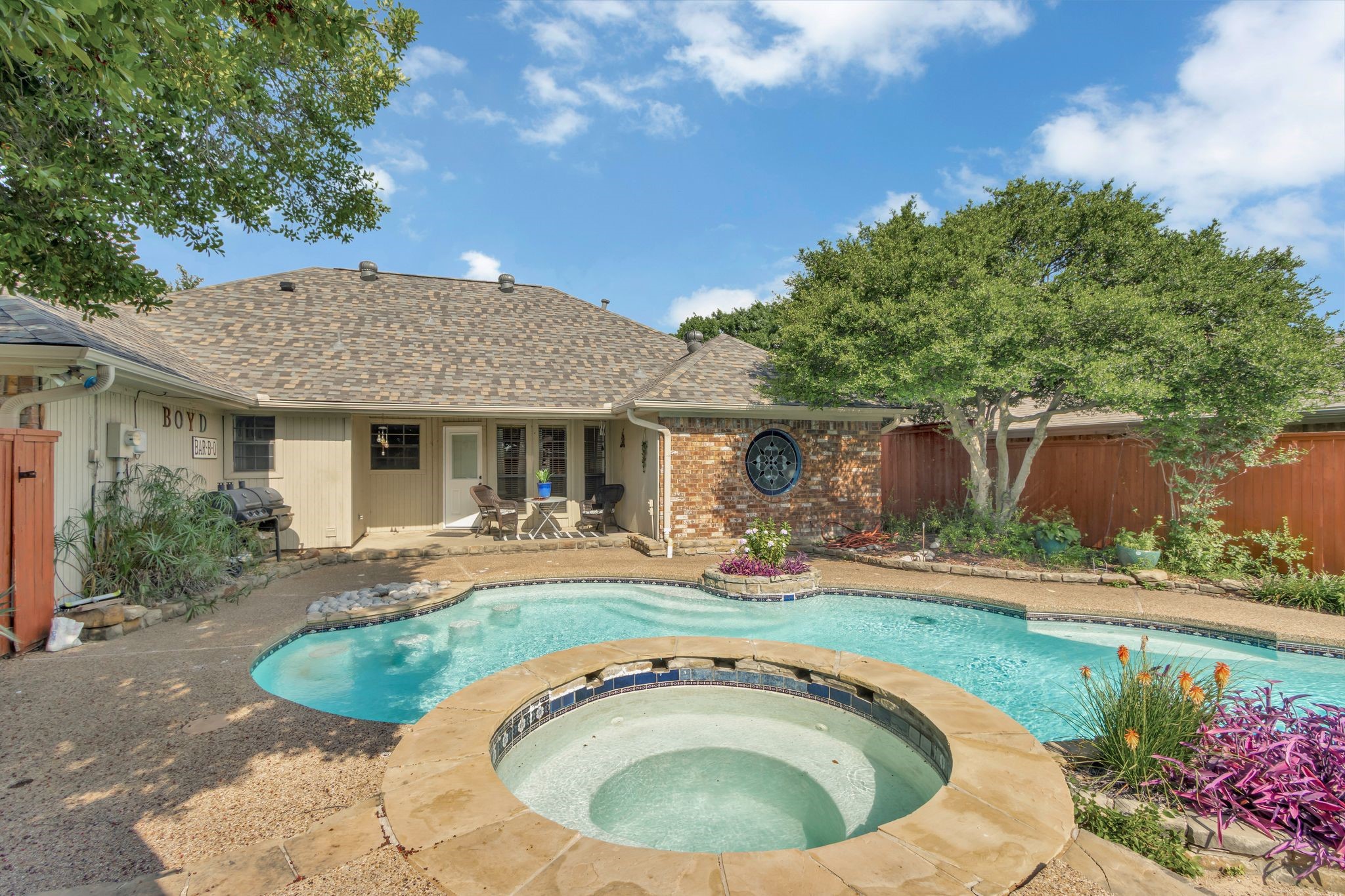 2605 Pickwick Lane