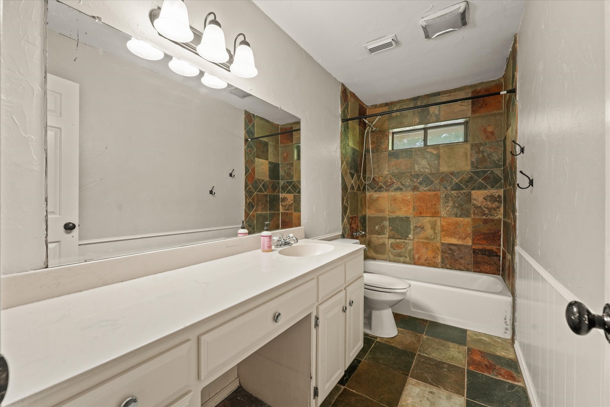 601 Butler Circle