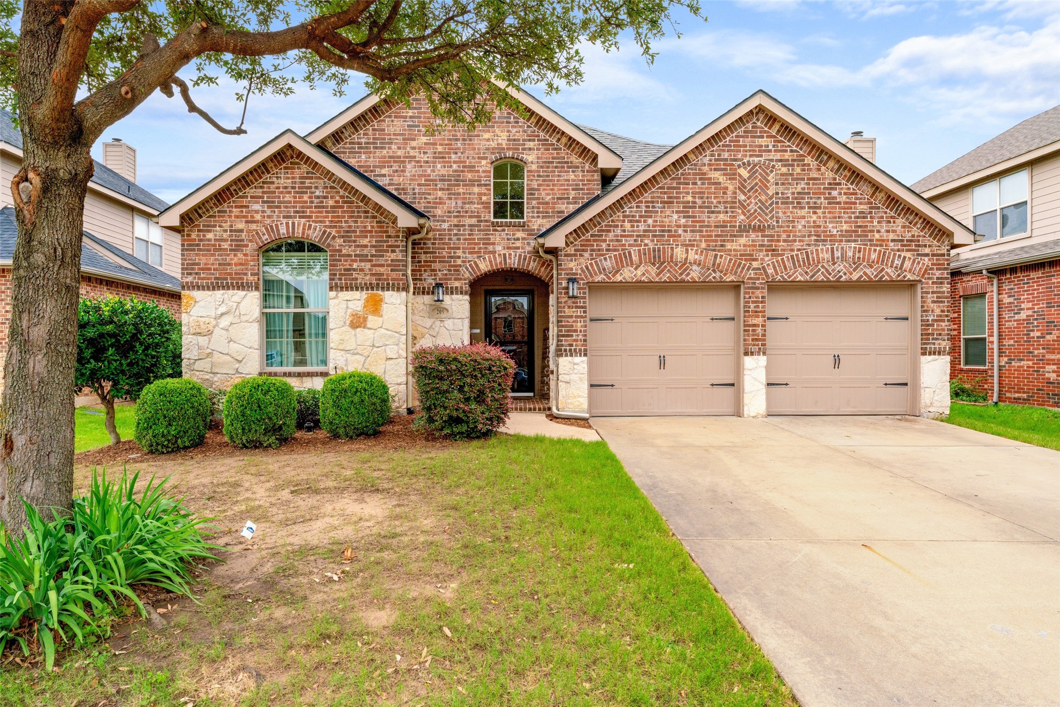 209 Willet Court