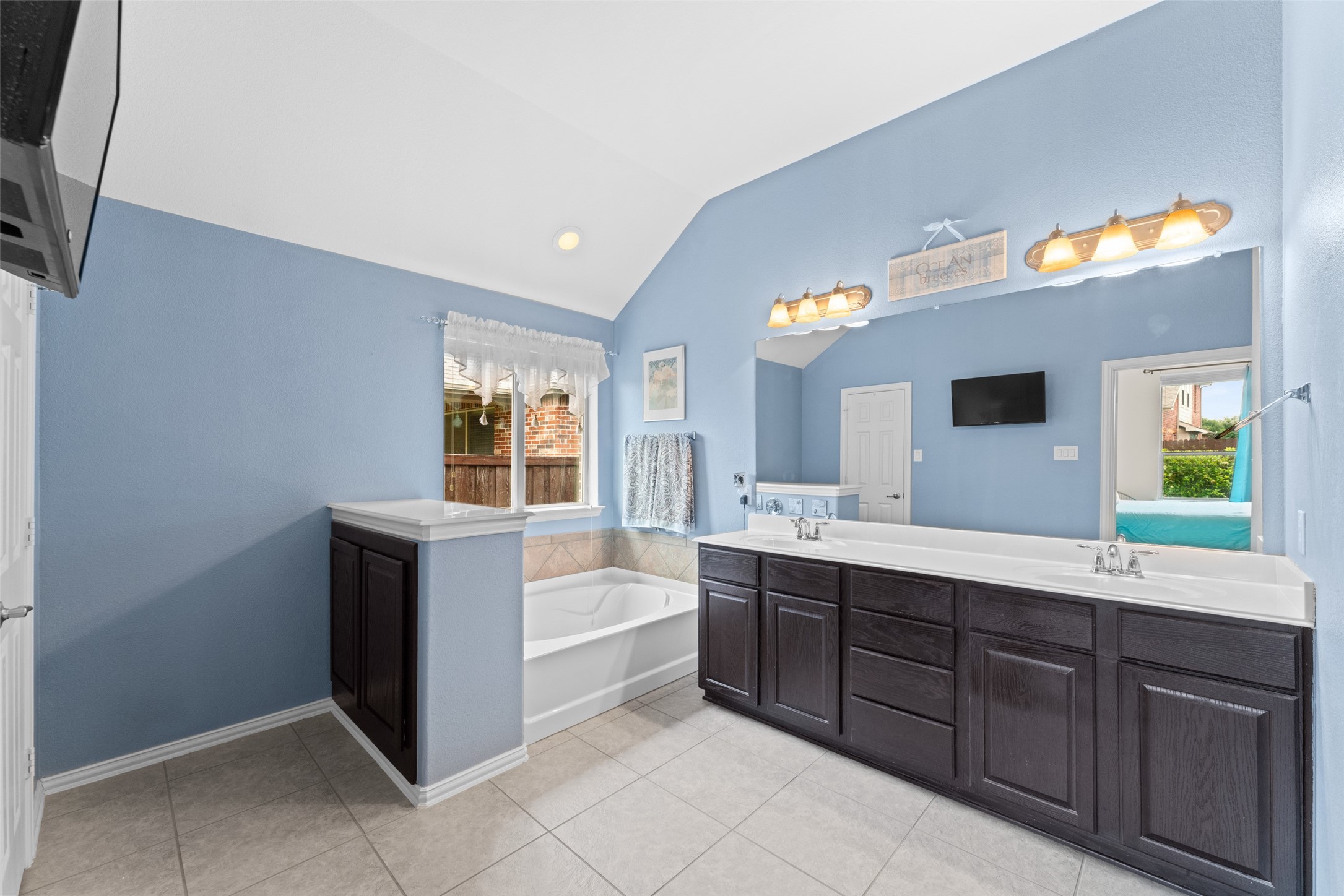 209 Willet Court