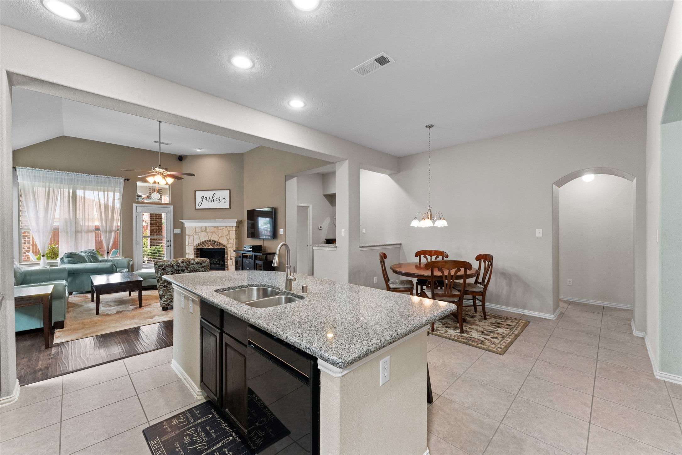 209 Willet Court