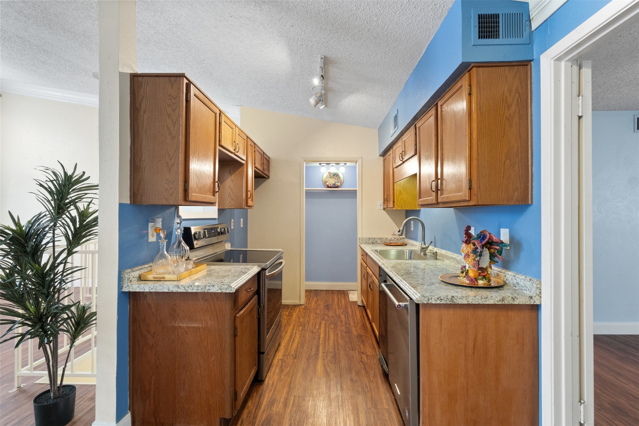 6503 Ridgecrest Road 107G