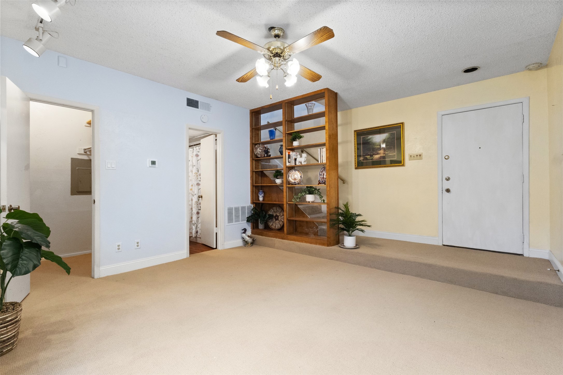 6503 Ridgecrest Road 107G