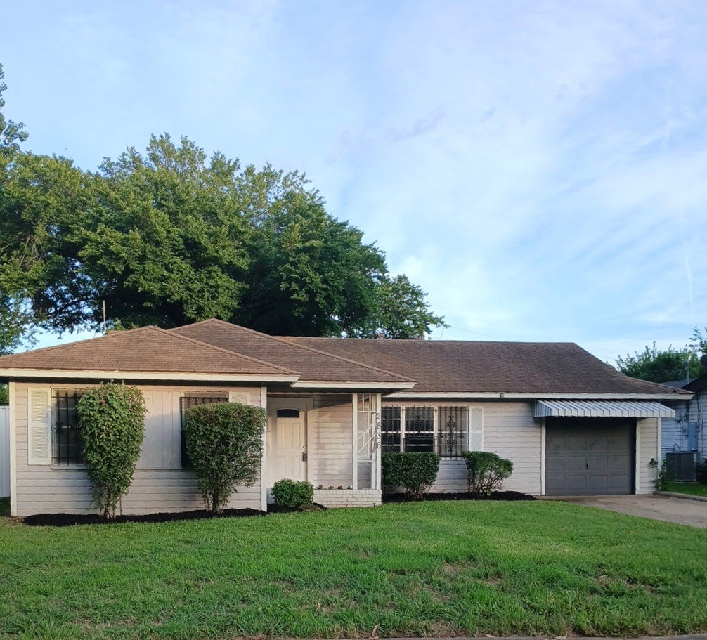 2836 Modree Ave