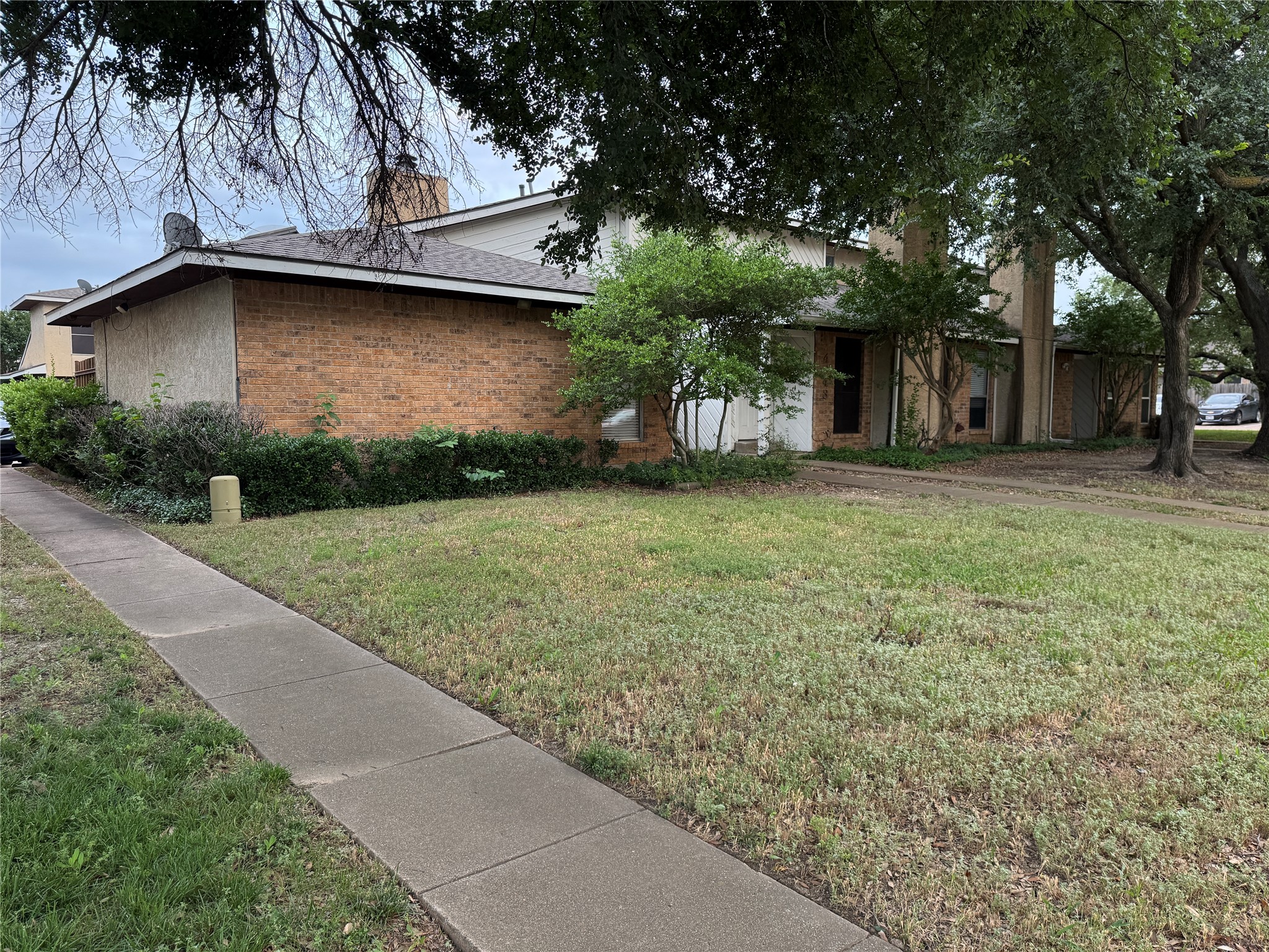 4947 Regal Bluff