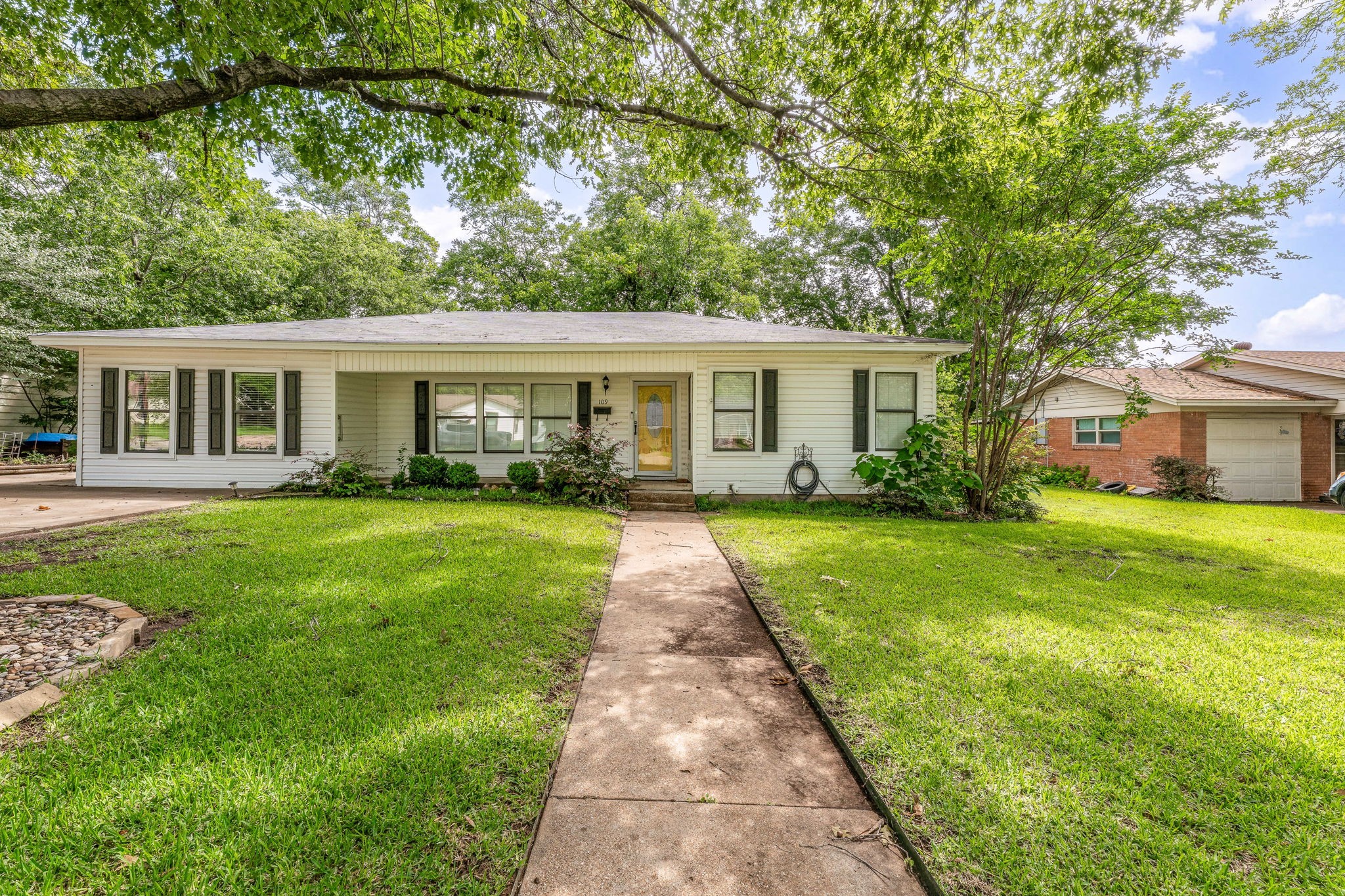 109 Greenview Drive
