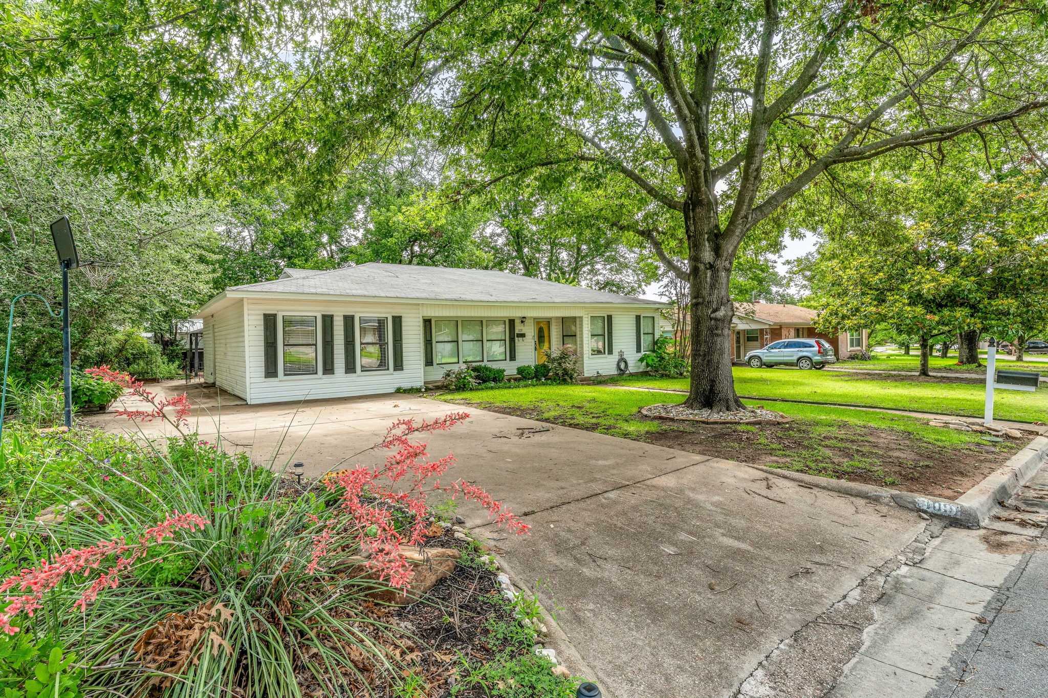 109 Greenview Drive