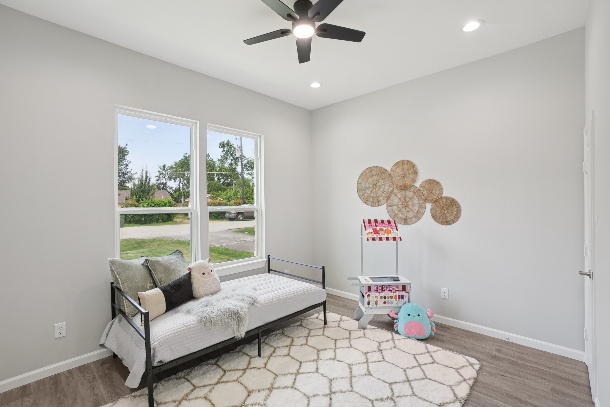 4535 W Lake Highlands Drive