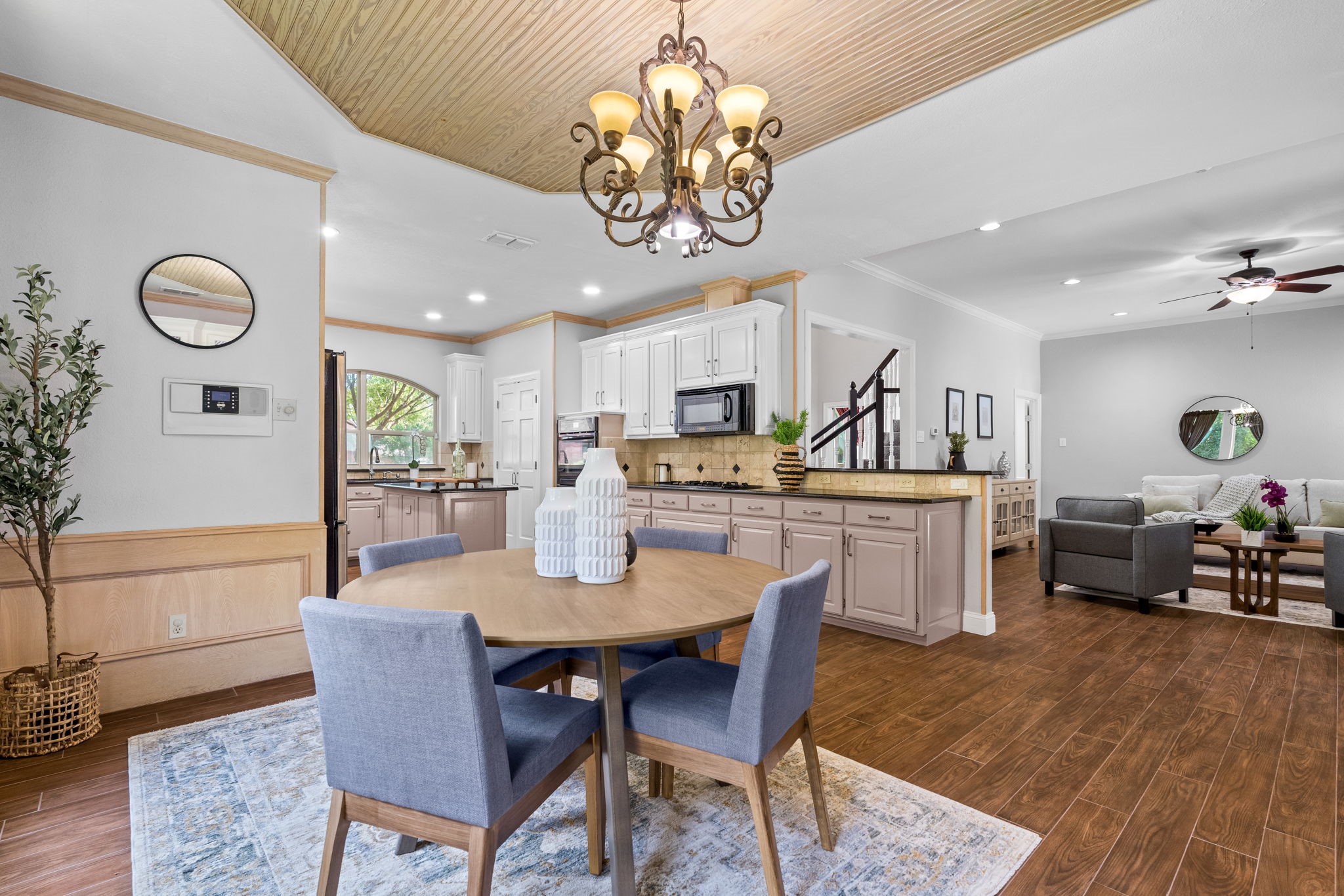 112 Sand Point Court