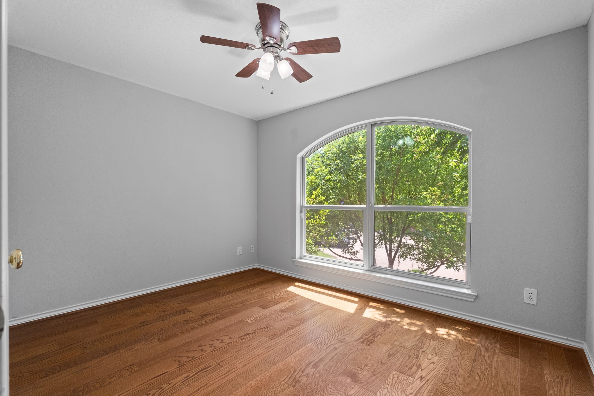 112 Sand Point Court