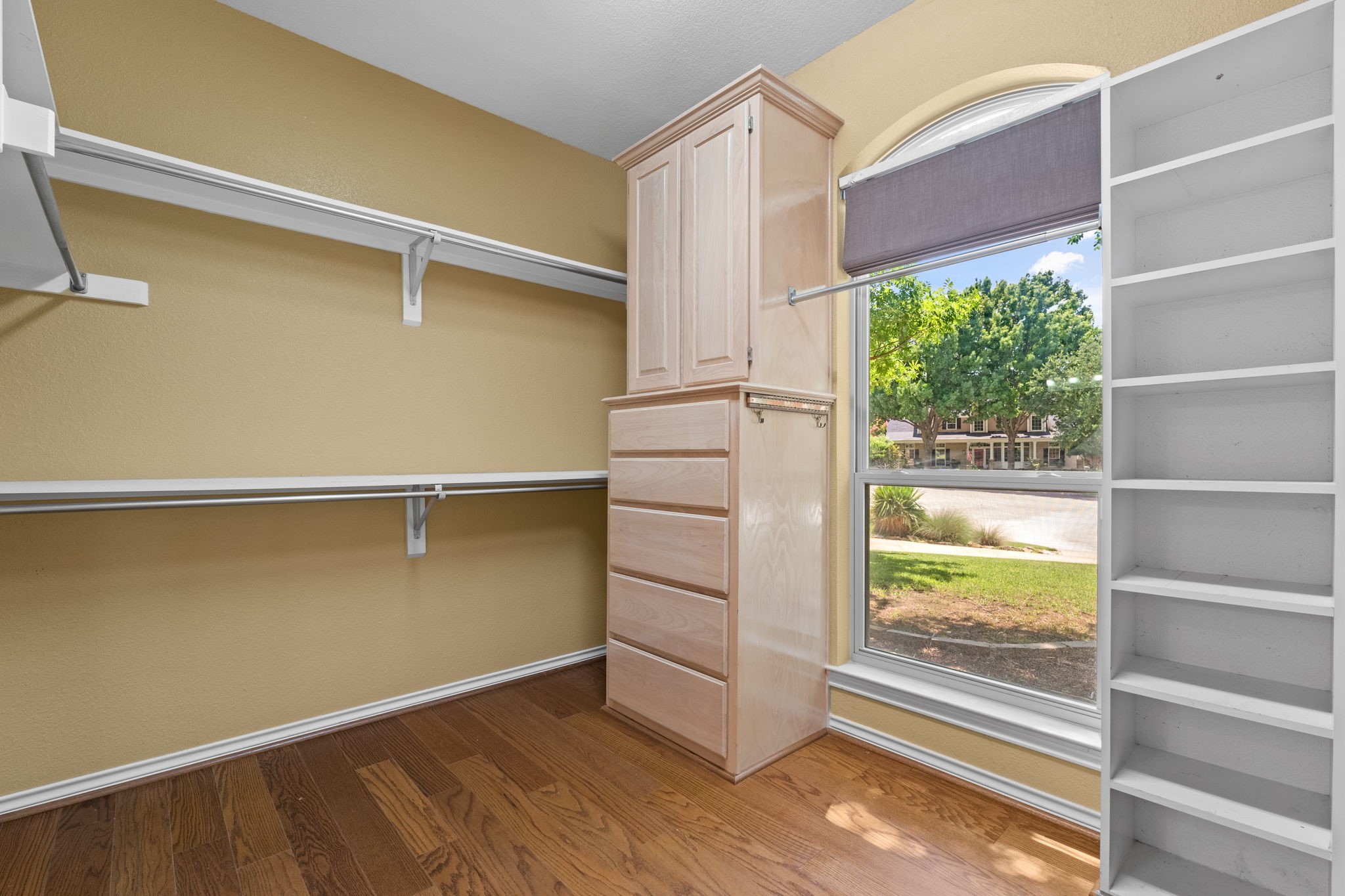 112 Sand Point Court