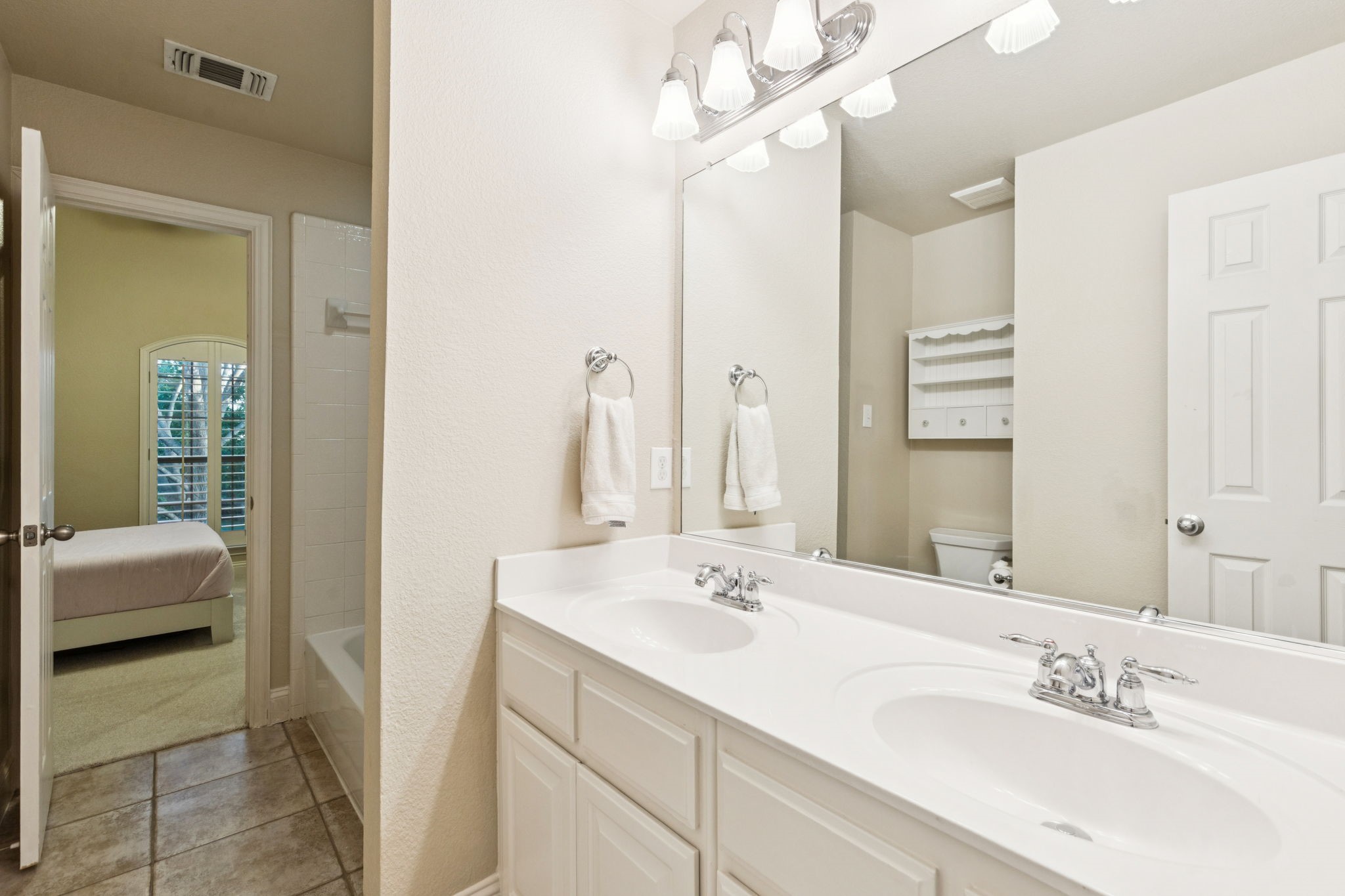 2778 Hidden Knoll Trail