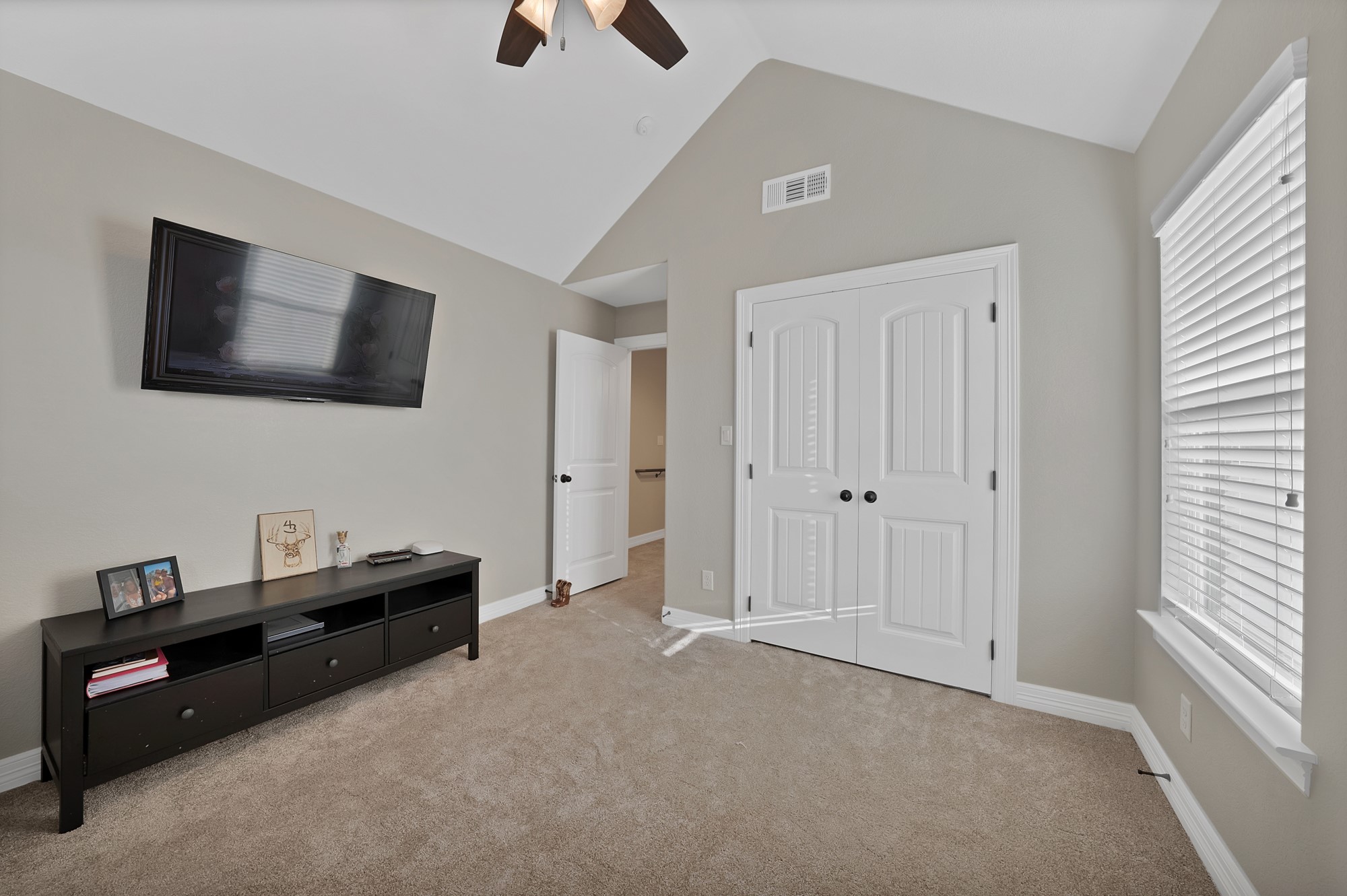 940 E 5th Street