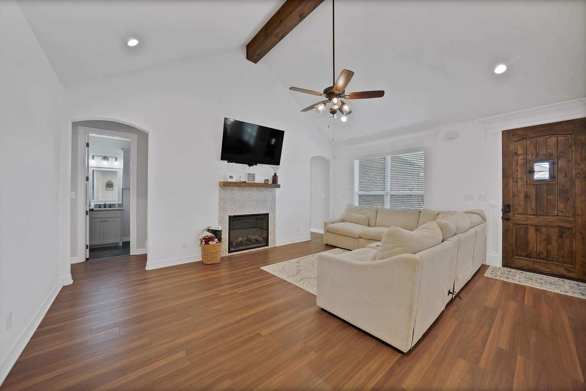 940 E 5th Street